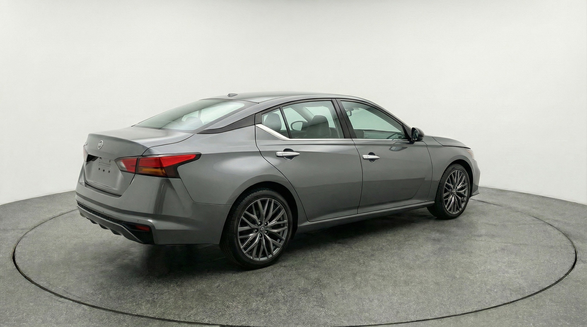 Thumbnail: 2025 Nissan Altima - 9