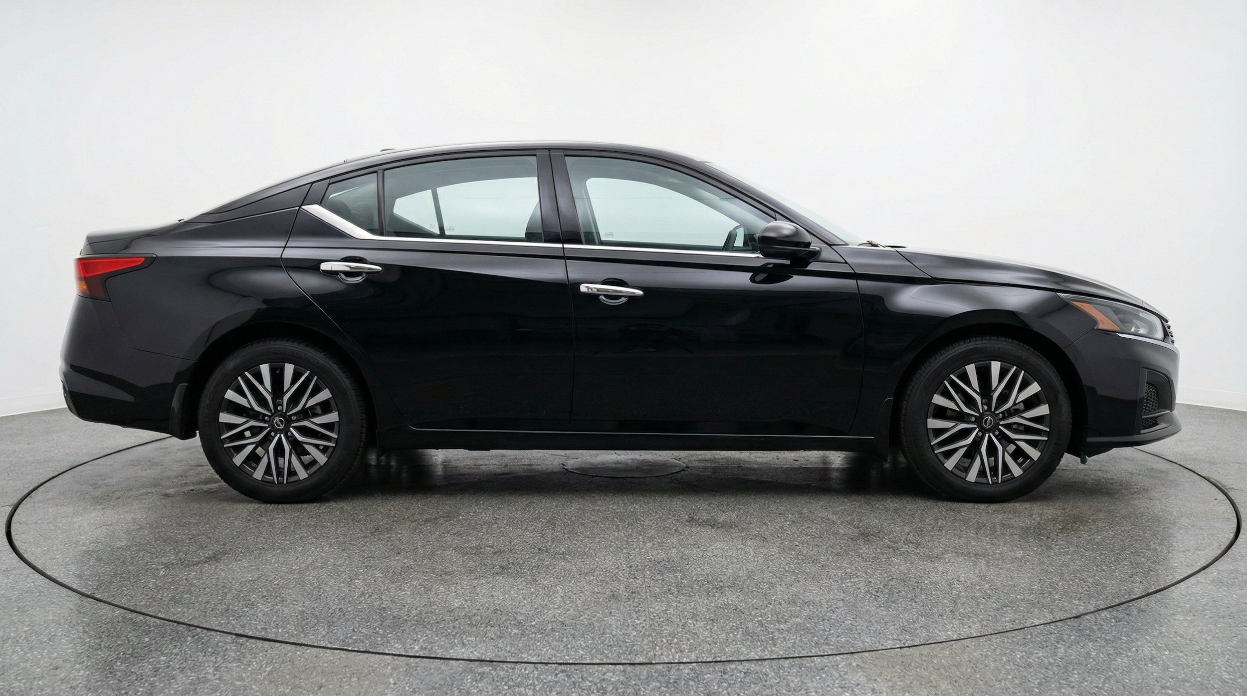 Thumbnail: 2025 Nissan Altima - 11