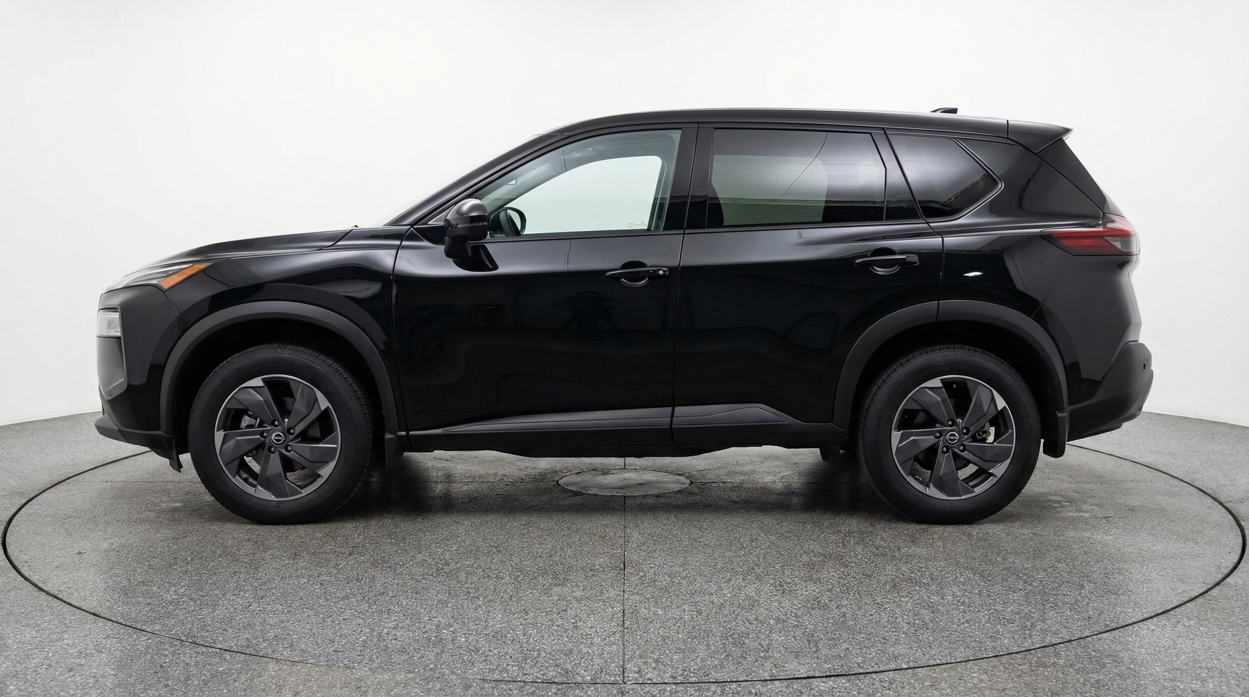 Thumbnail: 2025 Nissan Rogue - 4