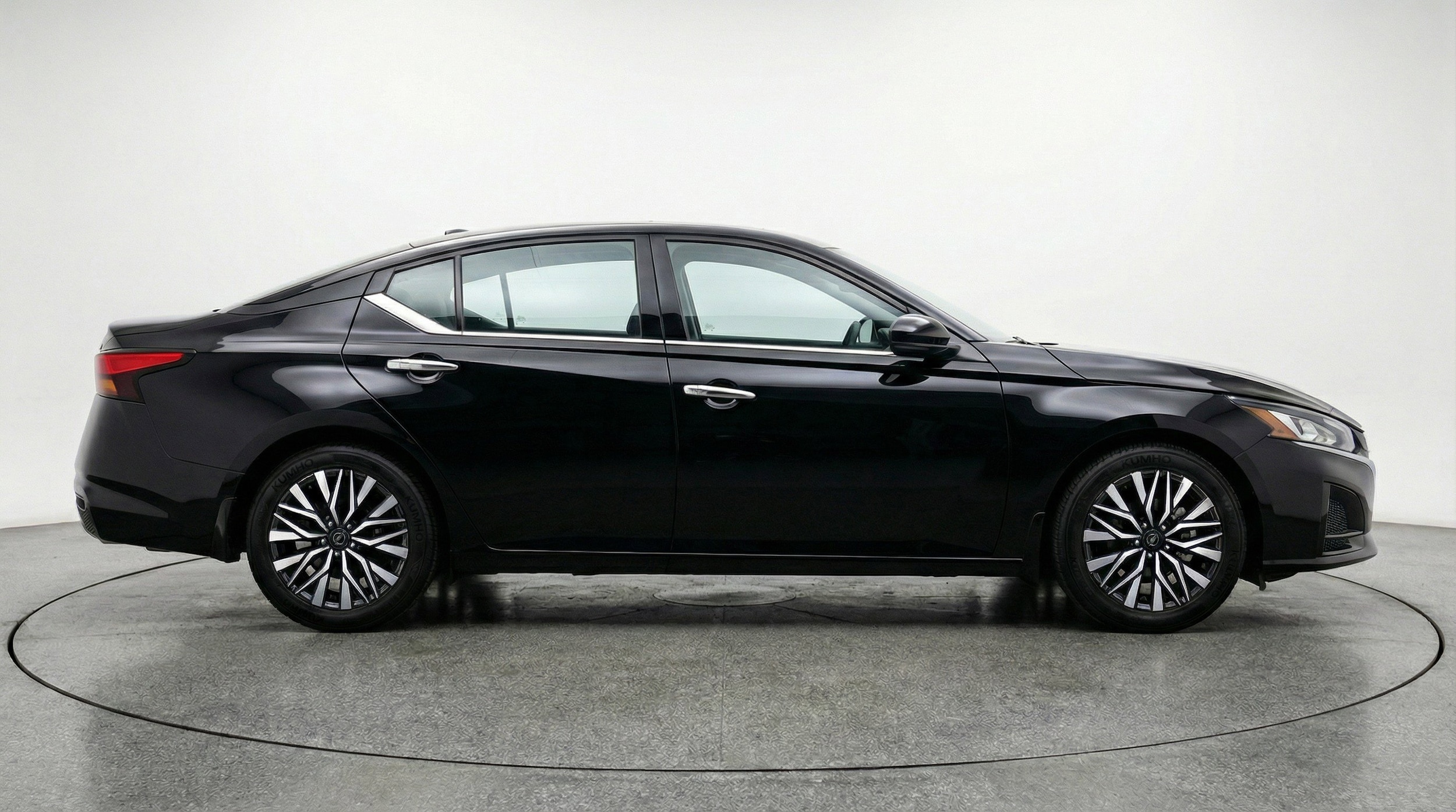Thumbnail: 2025 Nissan Altima - 11