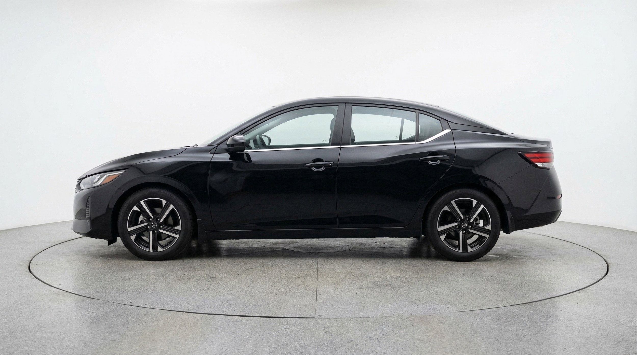 Thumbnail: 2025 Nissan Sentra - 5
