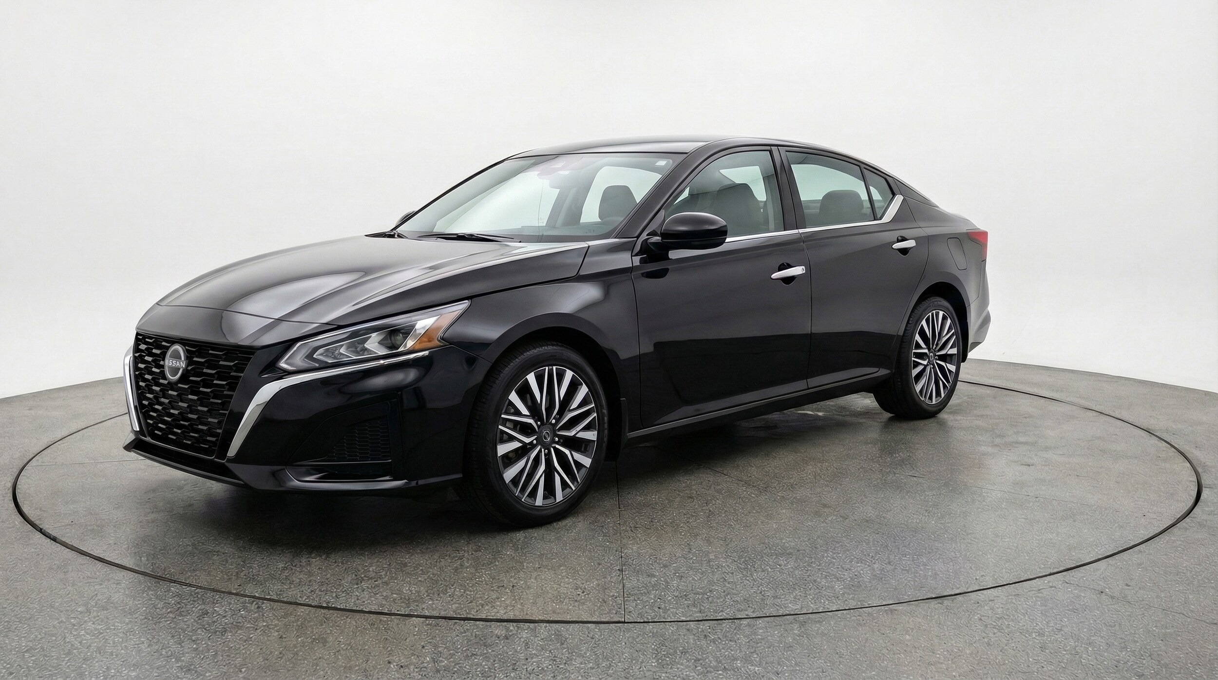 Thumbnail: 2025 Nissan Altima - 3