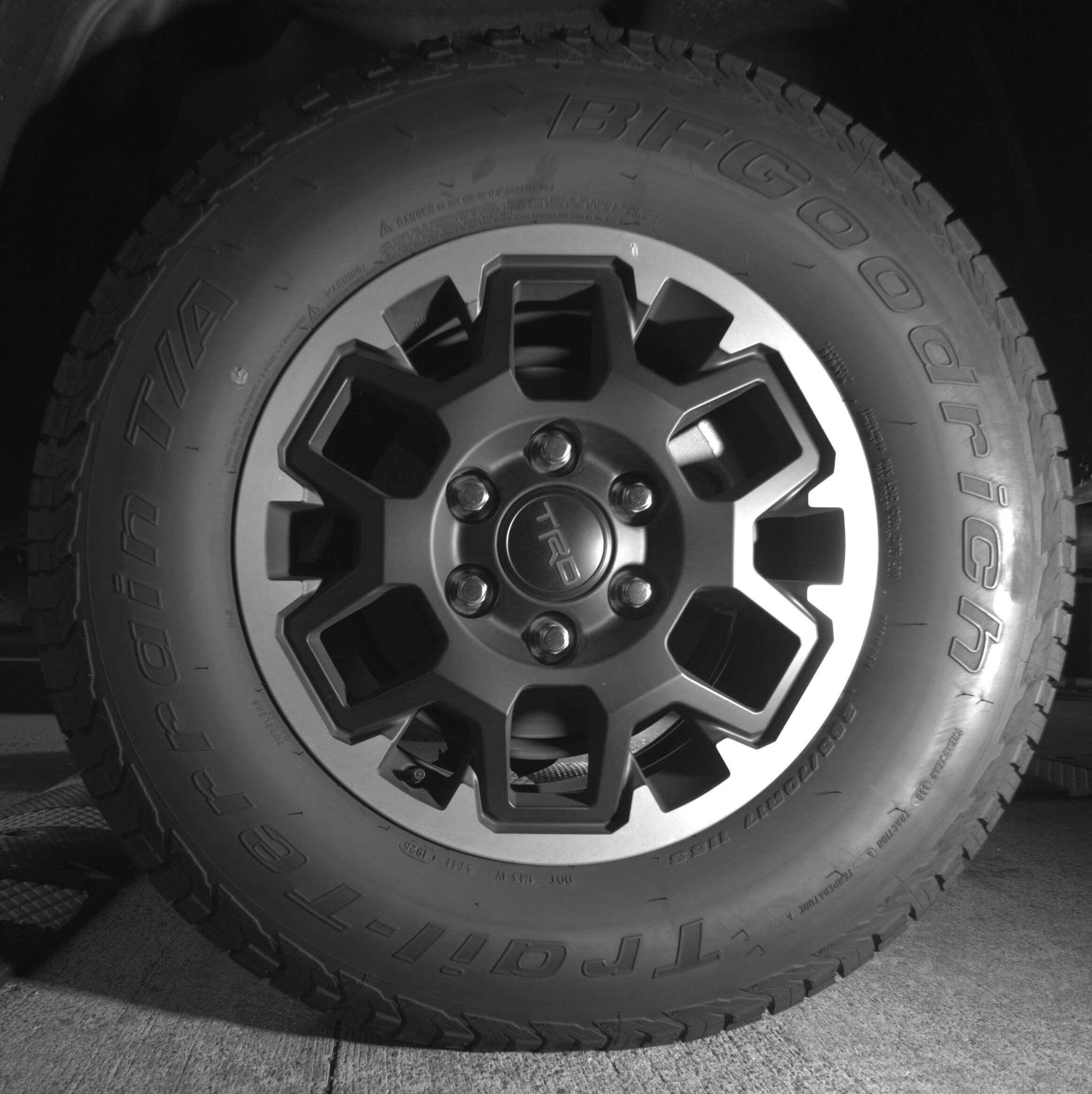 Thumbnail: 2025 Toyota Tacoma - 11