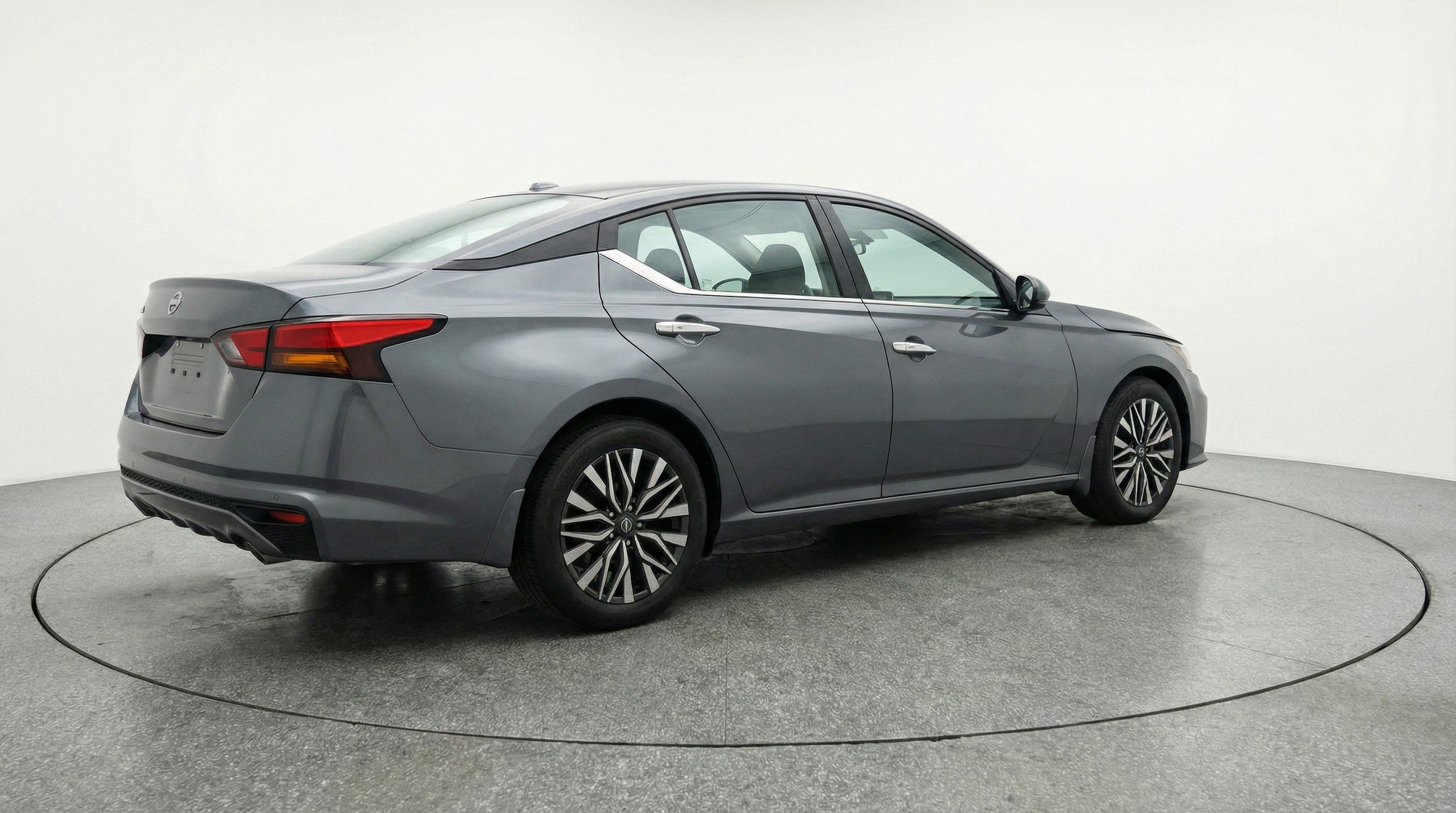 Thumbnail: 2025 Nissan Altima - 9