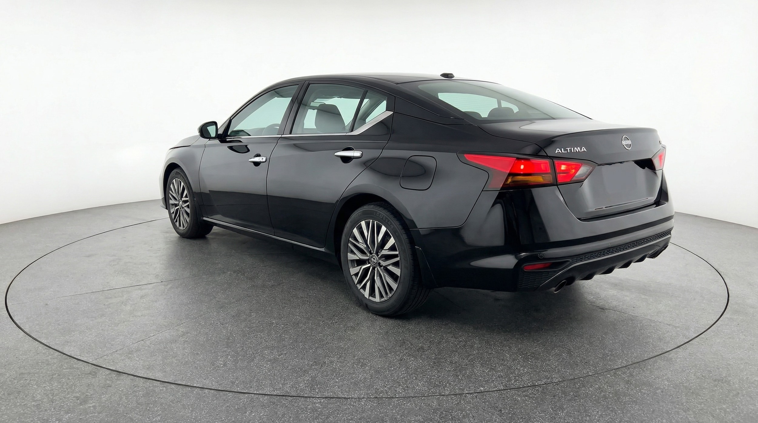 Thumbnail: 2025 Nissan Altima - 5