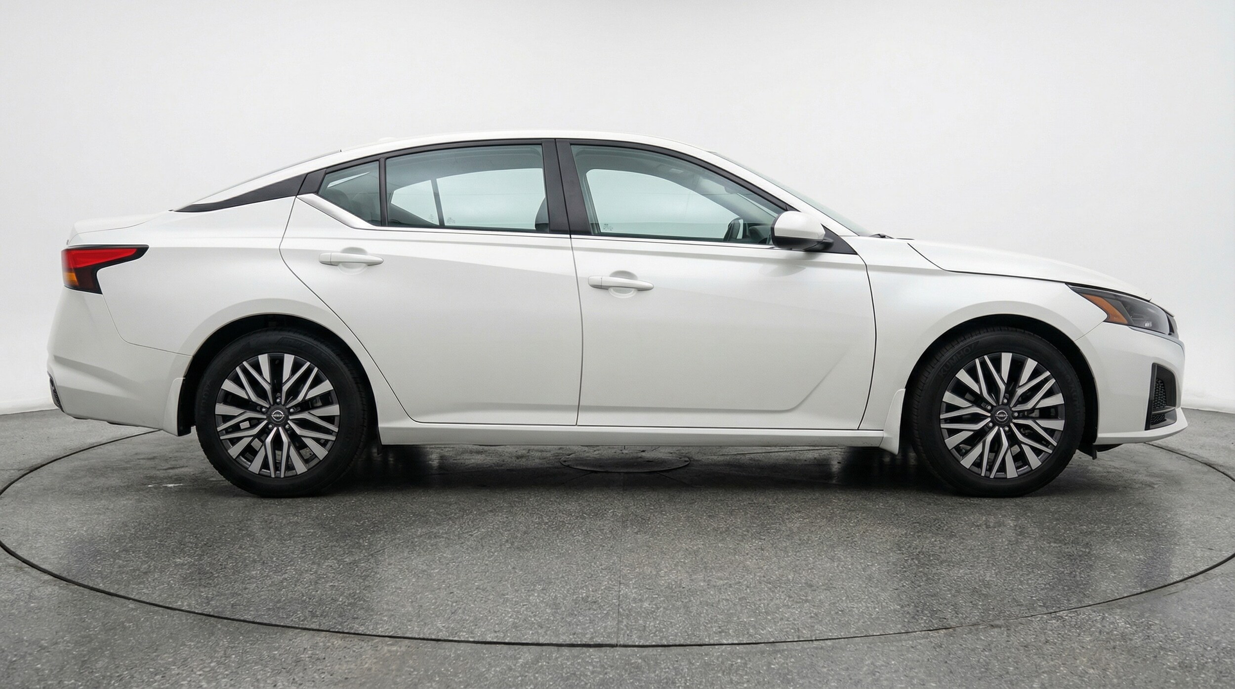 Thumbnail: 2025 Nissan Altima - 8