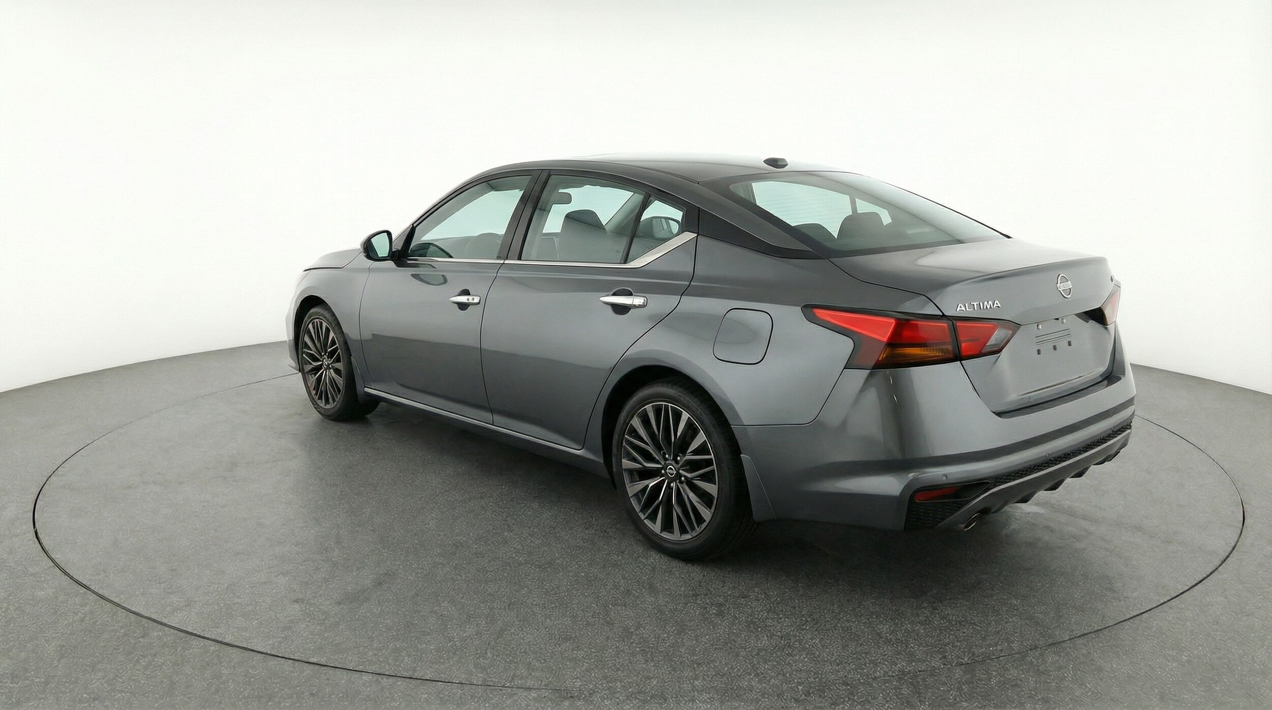 Thumbnail: 2025 Nissan Altima - 5