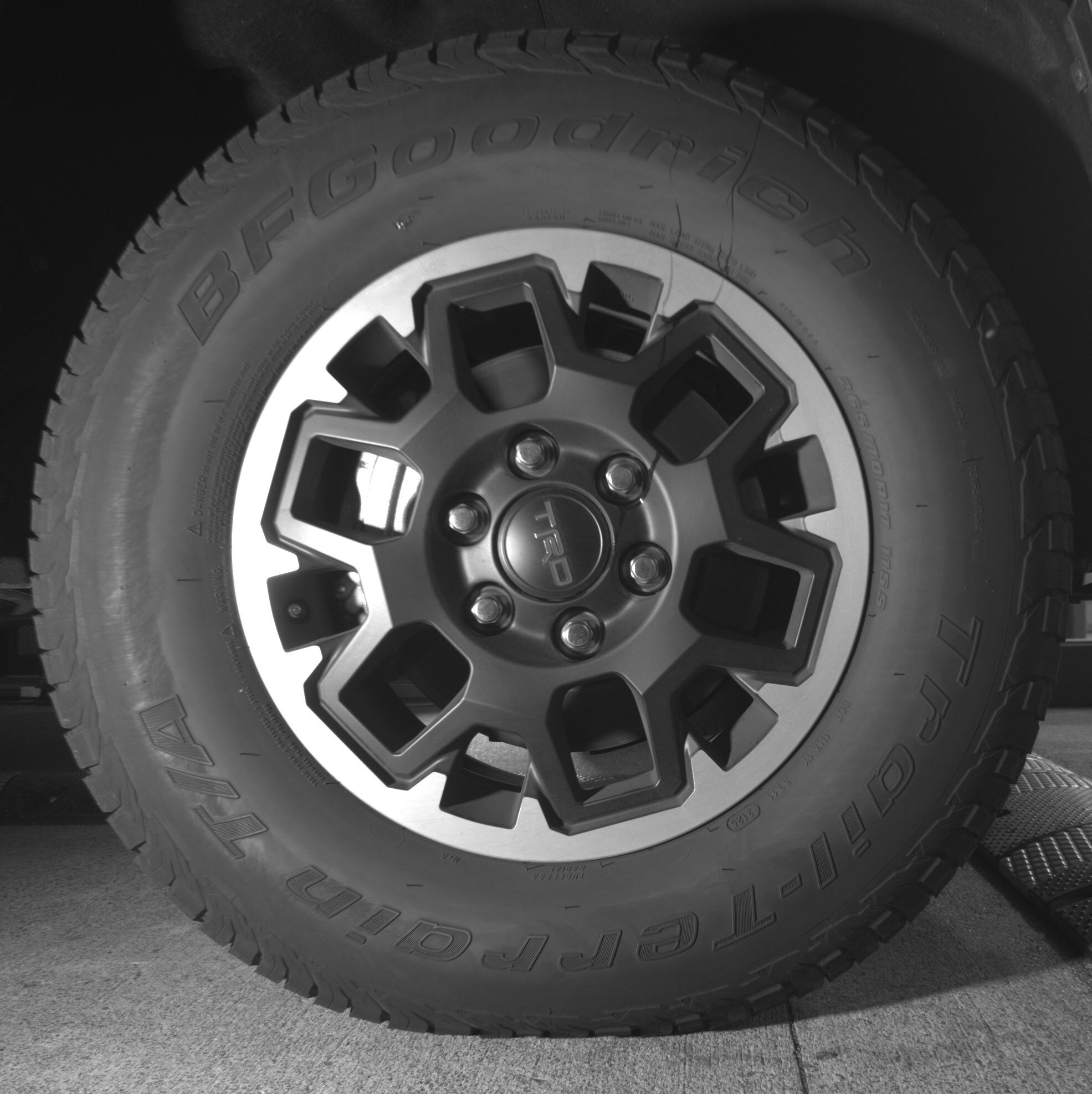 Thumbnail: 2025 Toyota Tacoma - 10