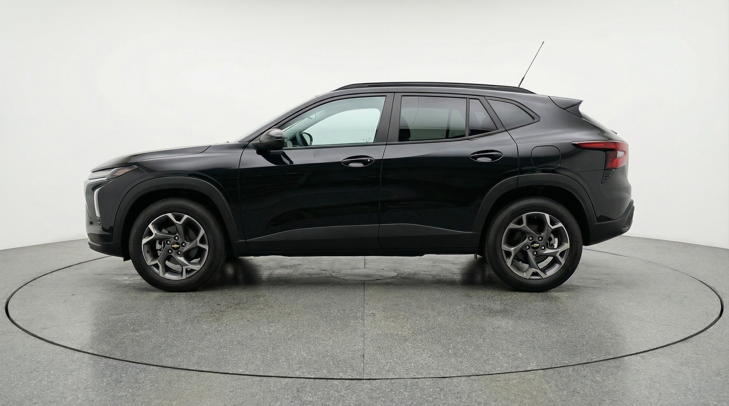 Thumbnail: 2025 Chevrolet Trax - 4