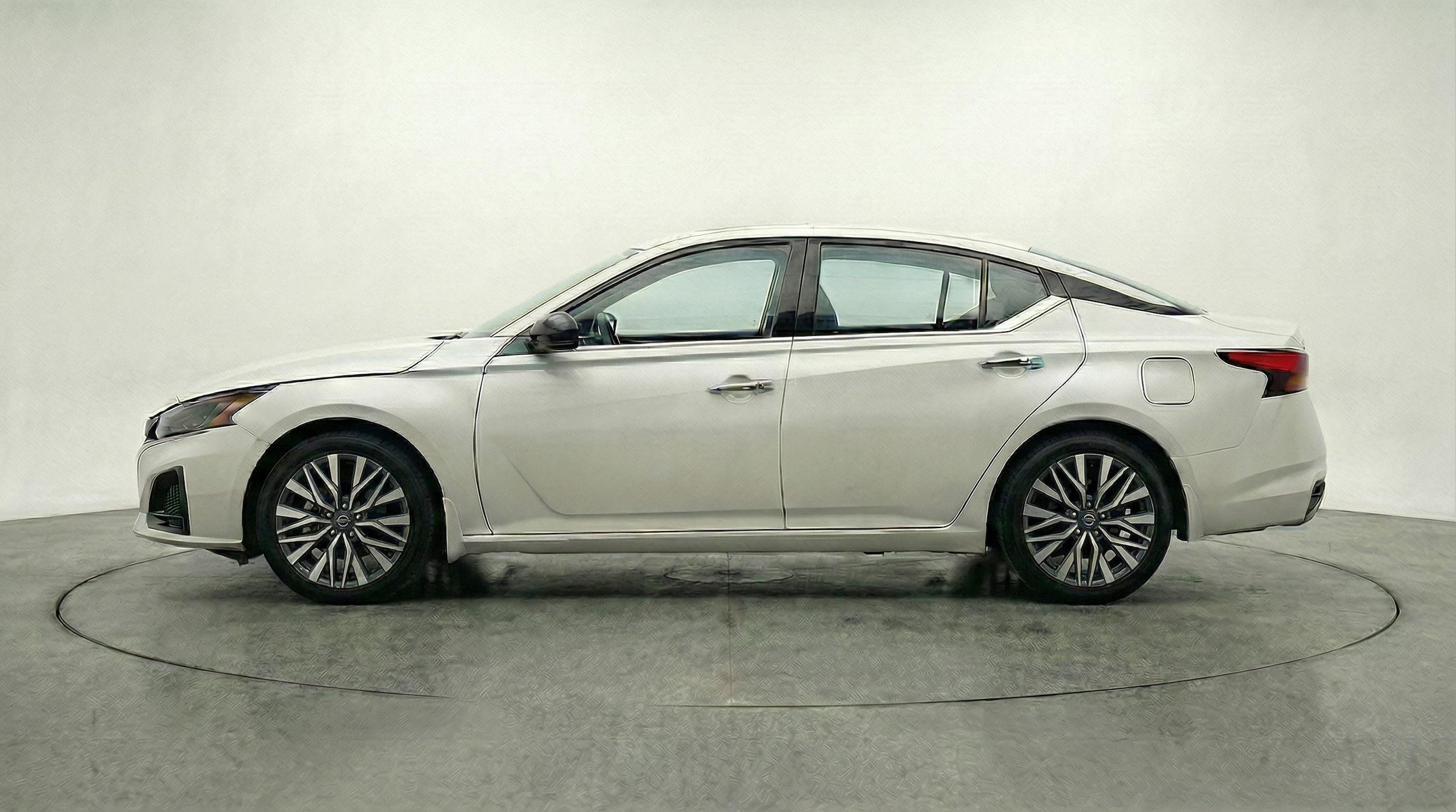 Thumbnail: 2025 Nissan Altima - 4