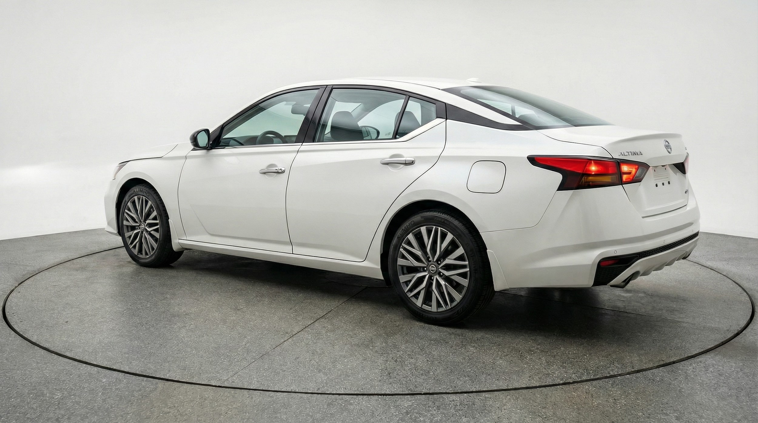 Thumbnail: 2025 Nissan Altima - 5