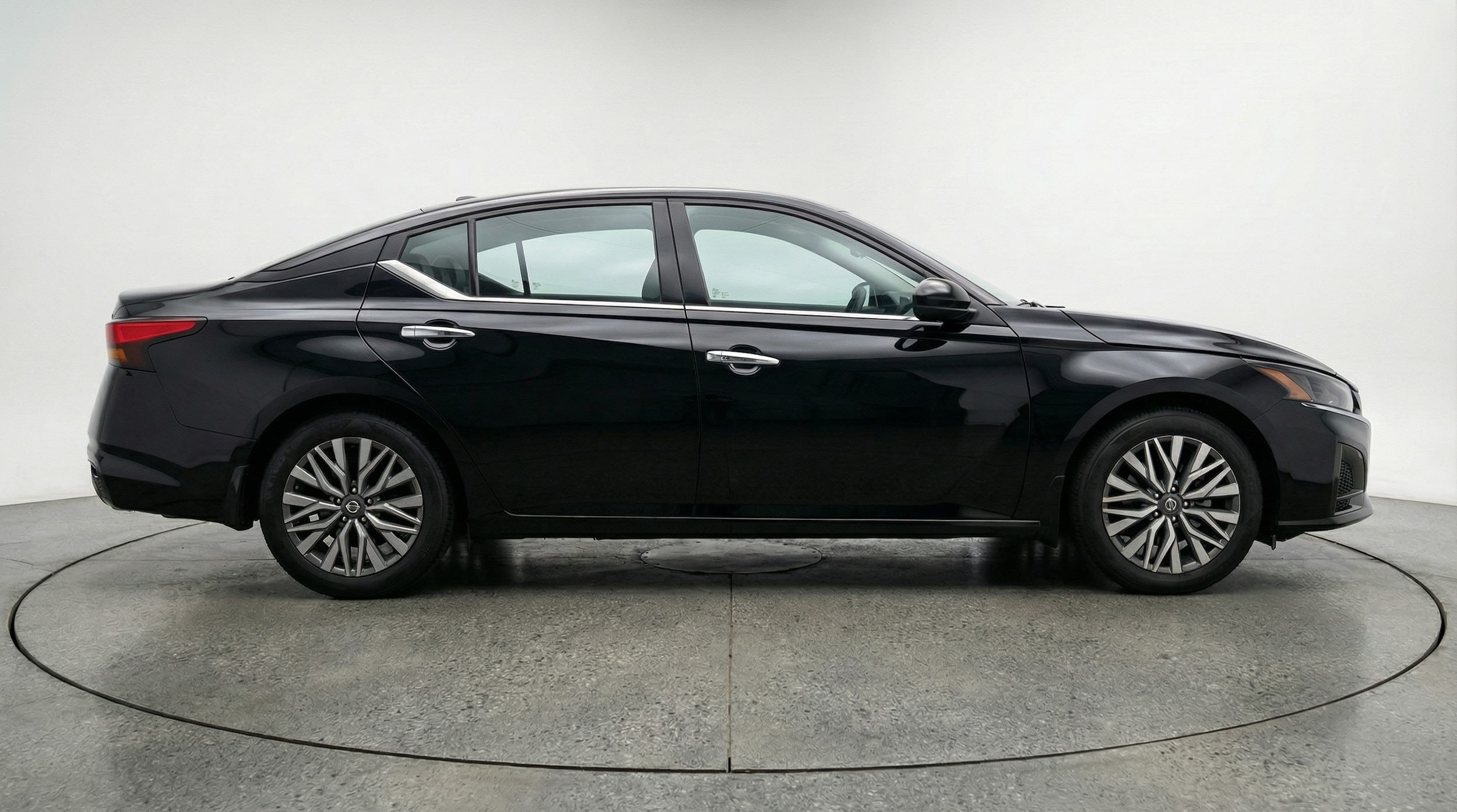 Thumbnail: 2025 Nissan Altima - 8