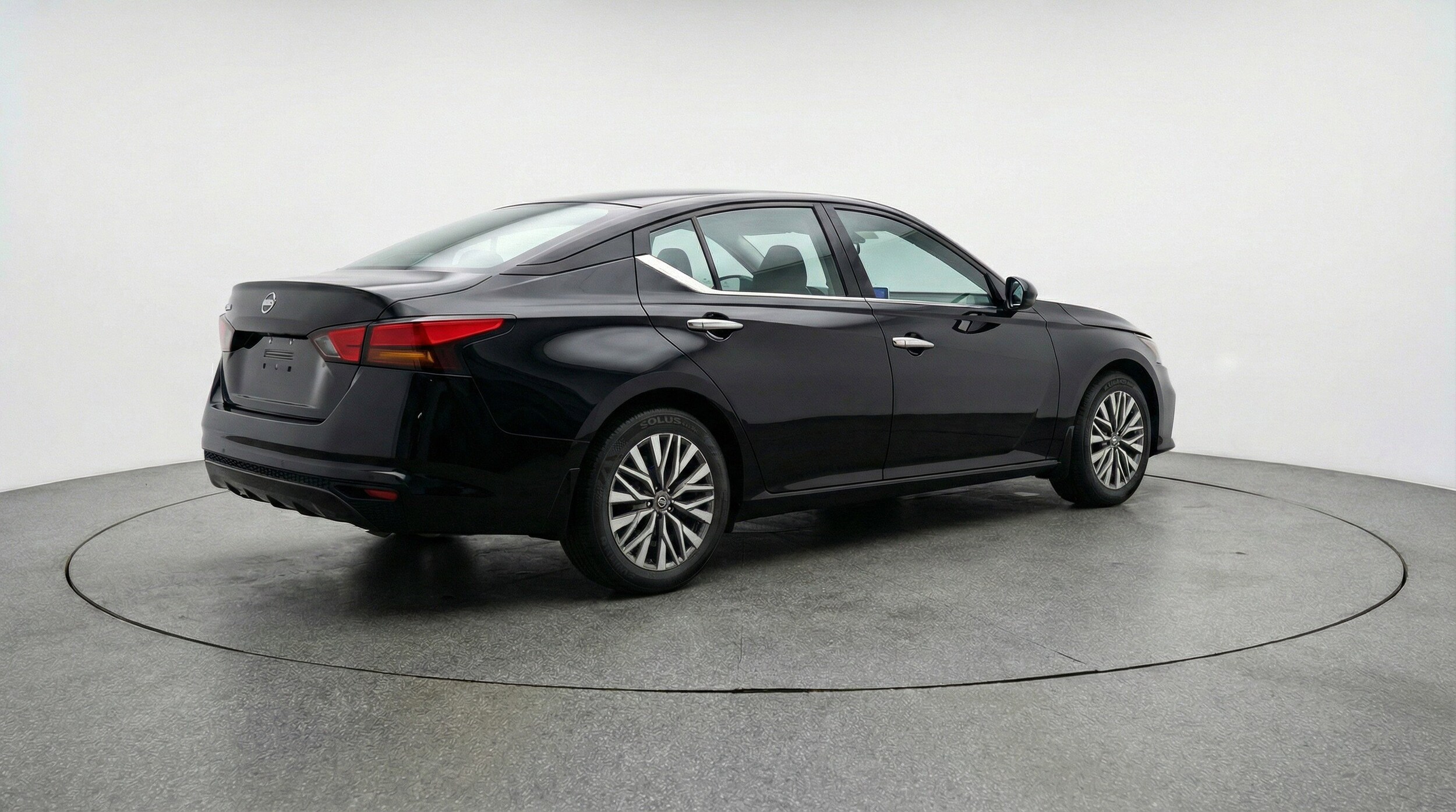 Thumbnail: 2025 Nissan Altima - 9