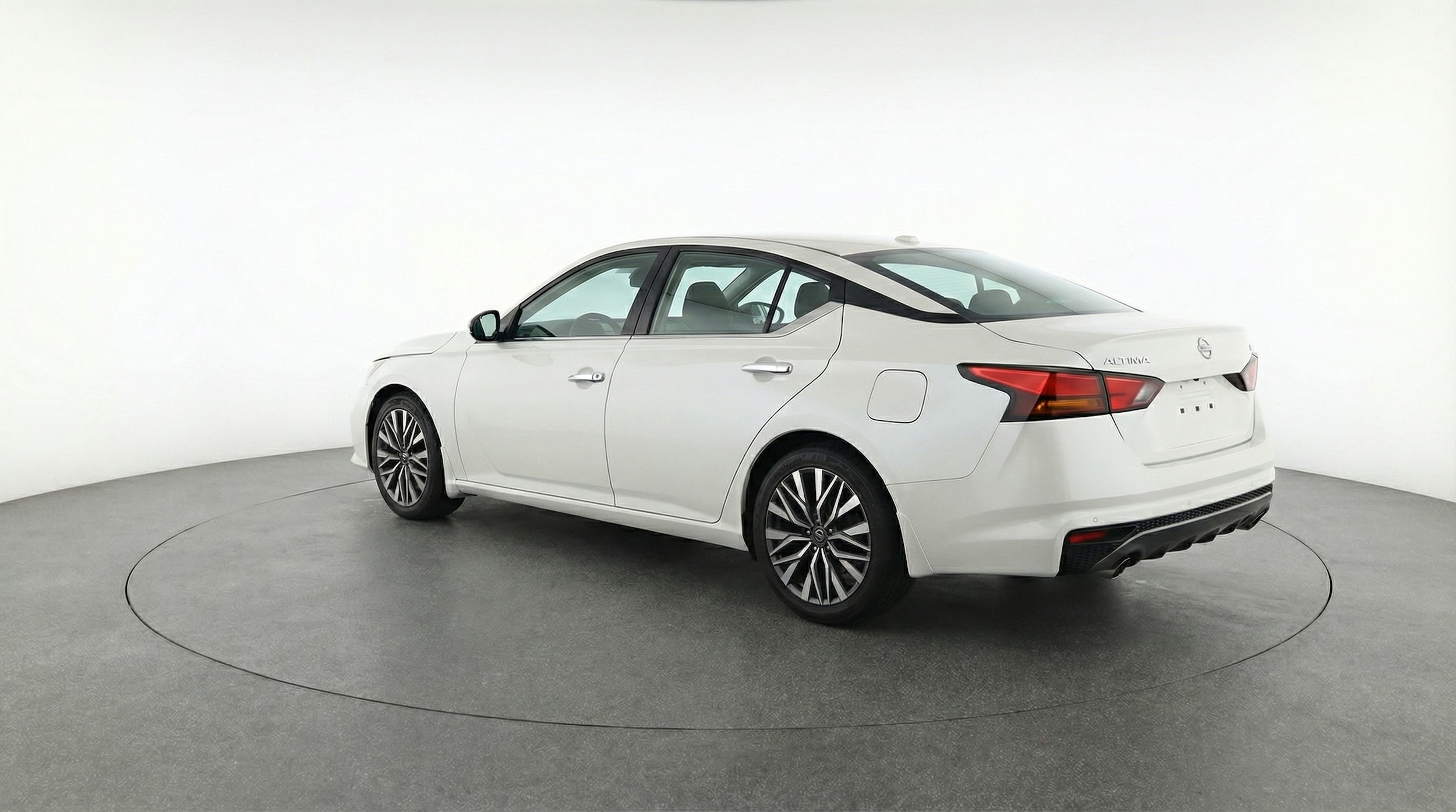 Thumbnail: 2025 Nissan Altima - 5