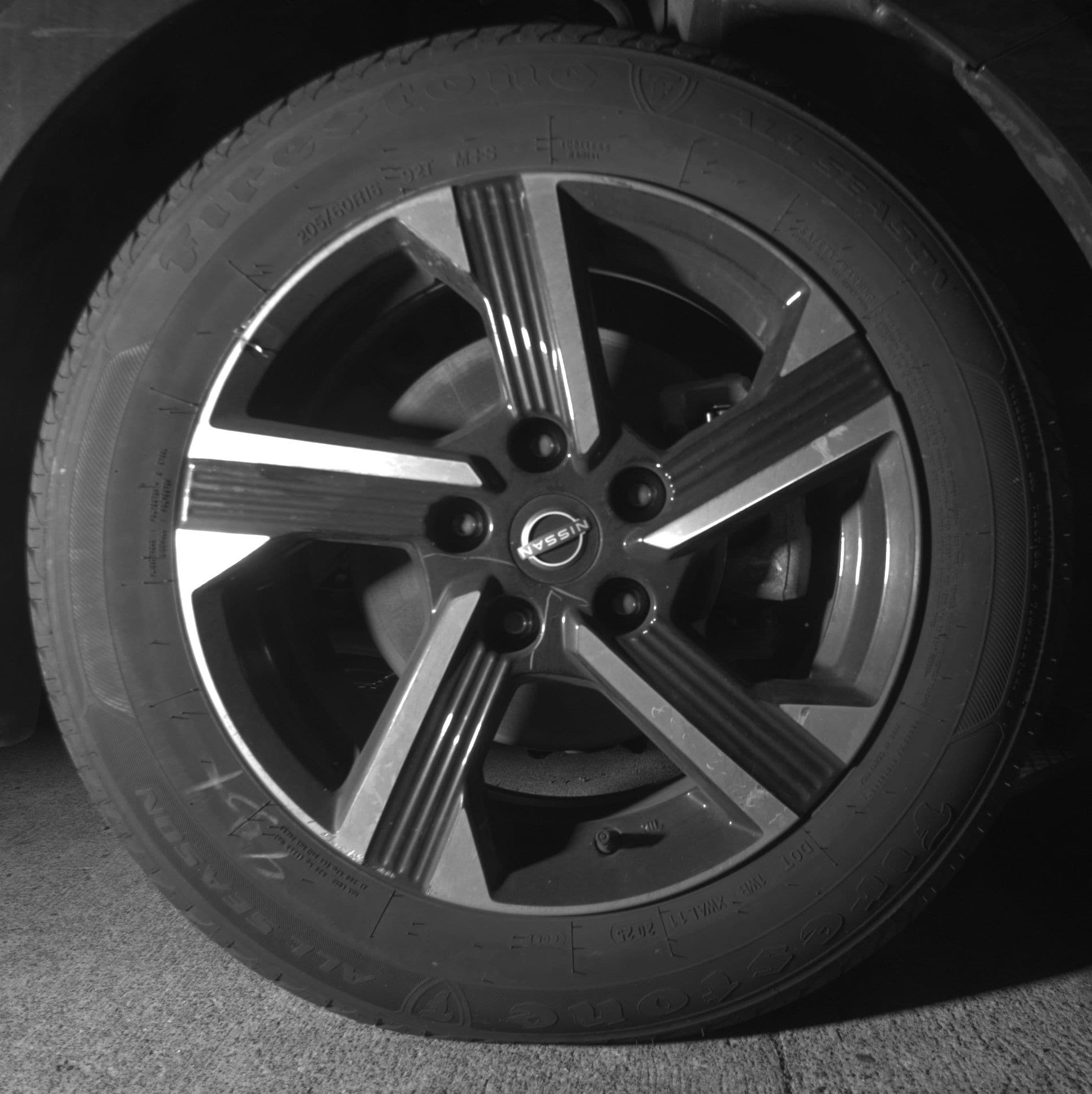 Thumbnail: 2025 Nissan Sentra - 10