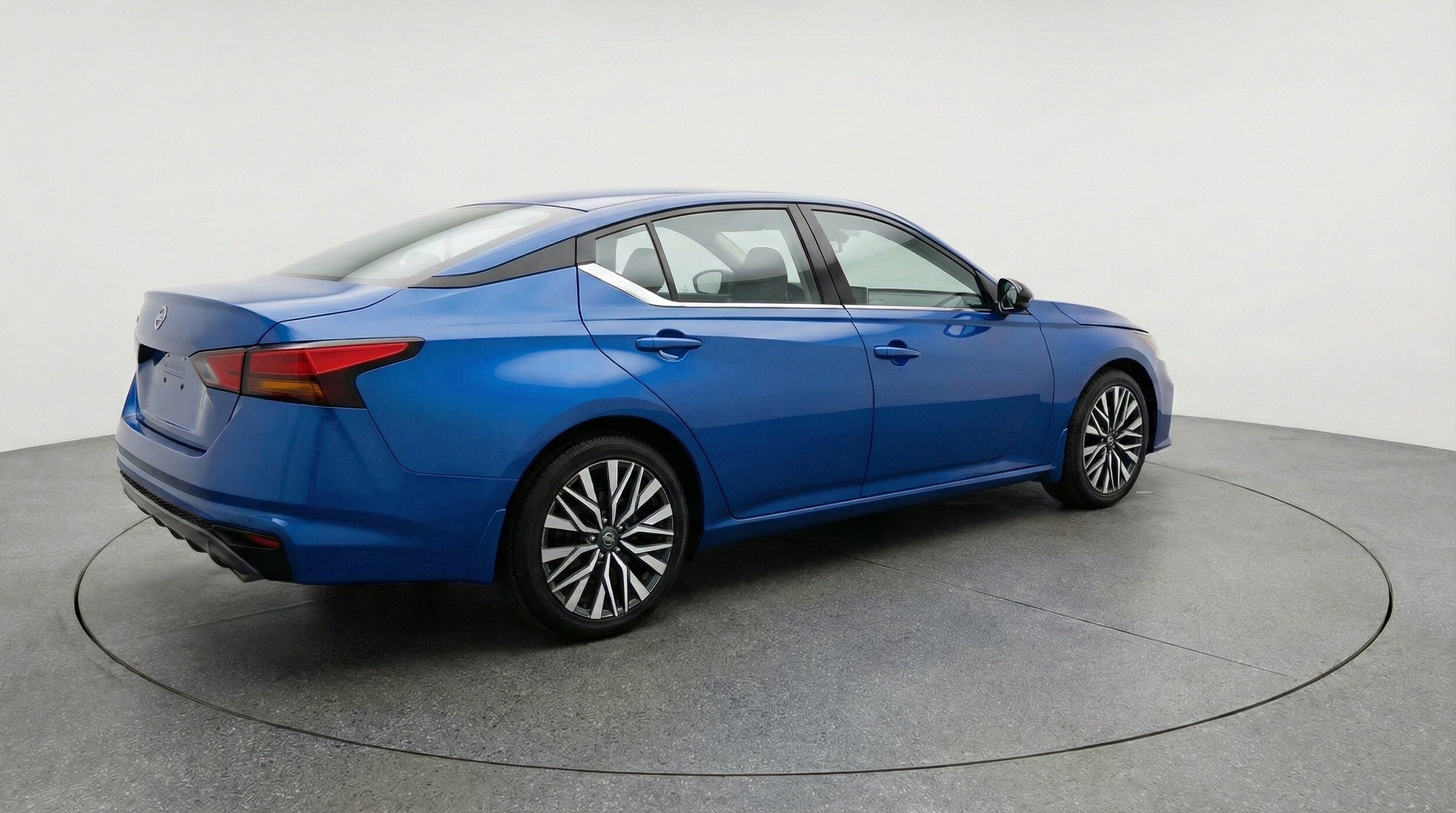 Thumbnail: 2025 Nissan Altima - 9