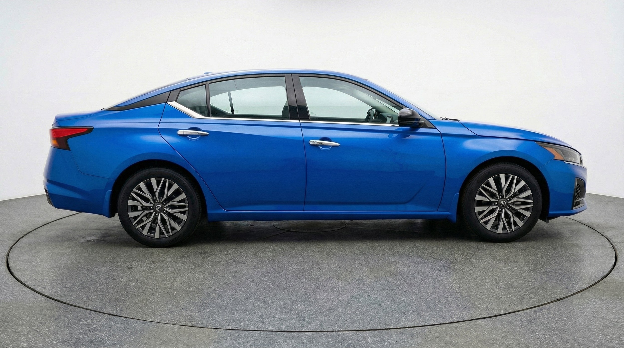 Thumbnail: 2025 Nissan Altima - 5
