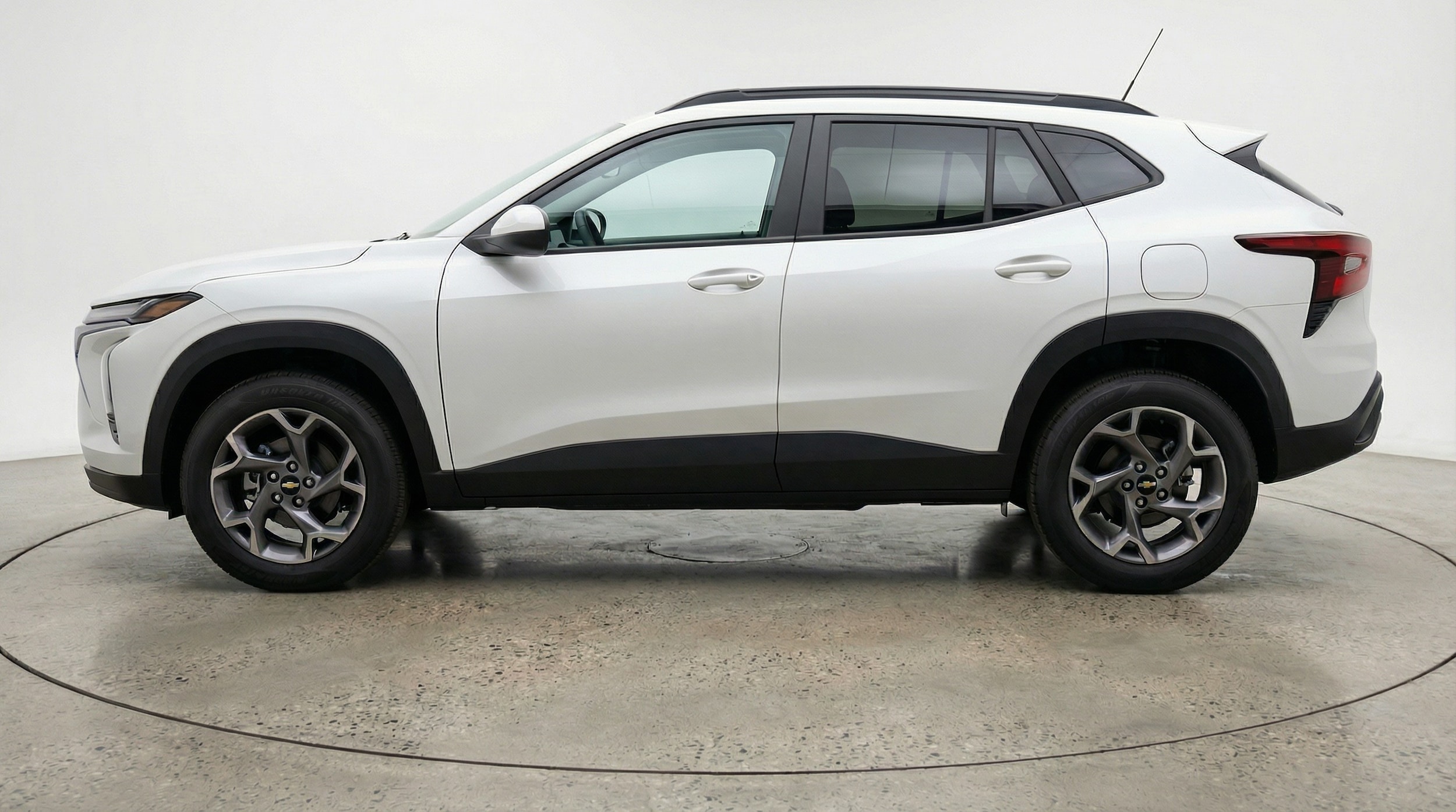 Thumbnail: 2025 Chevrolet Trax - 4