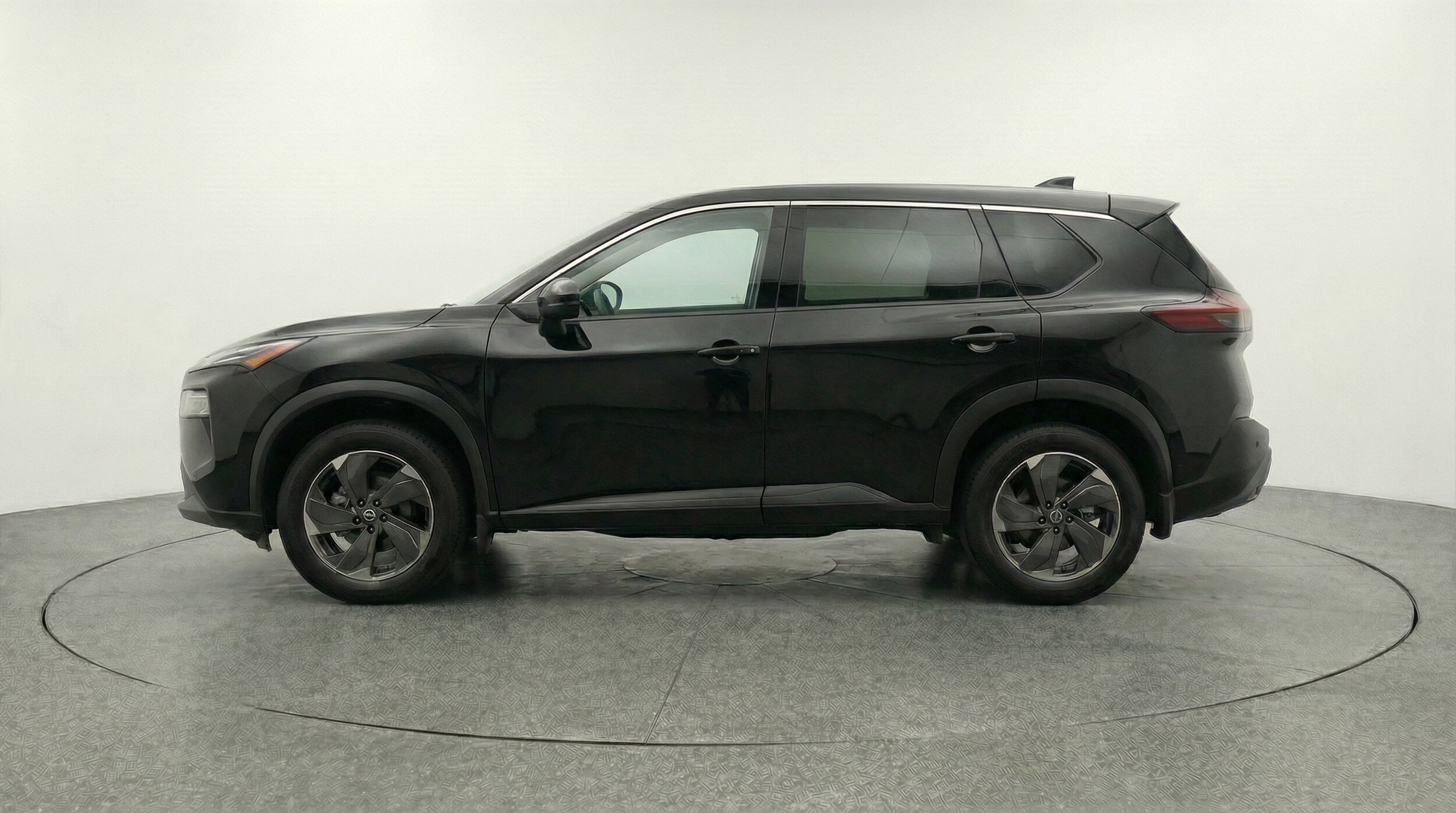 Thumbnail: 2025 Nissan Rogue - 4