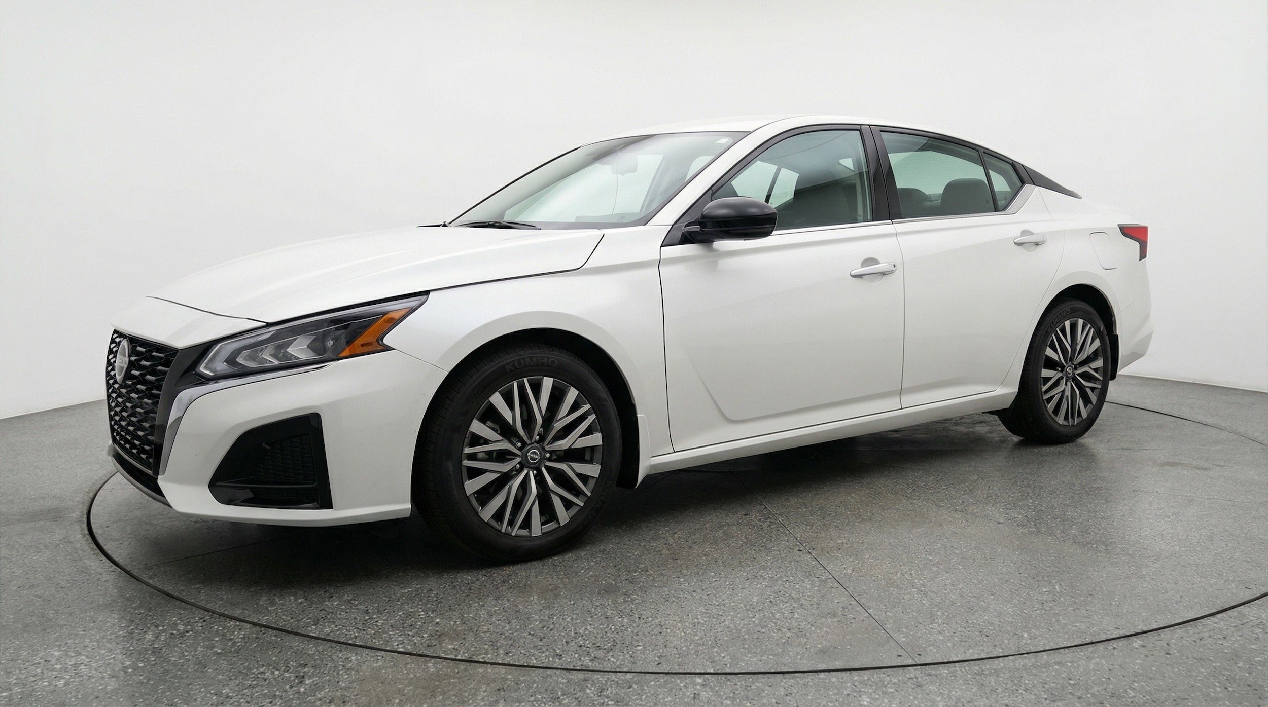 Thumbnail: 2025 Nissan Altima - 3