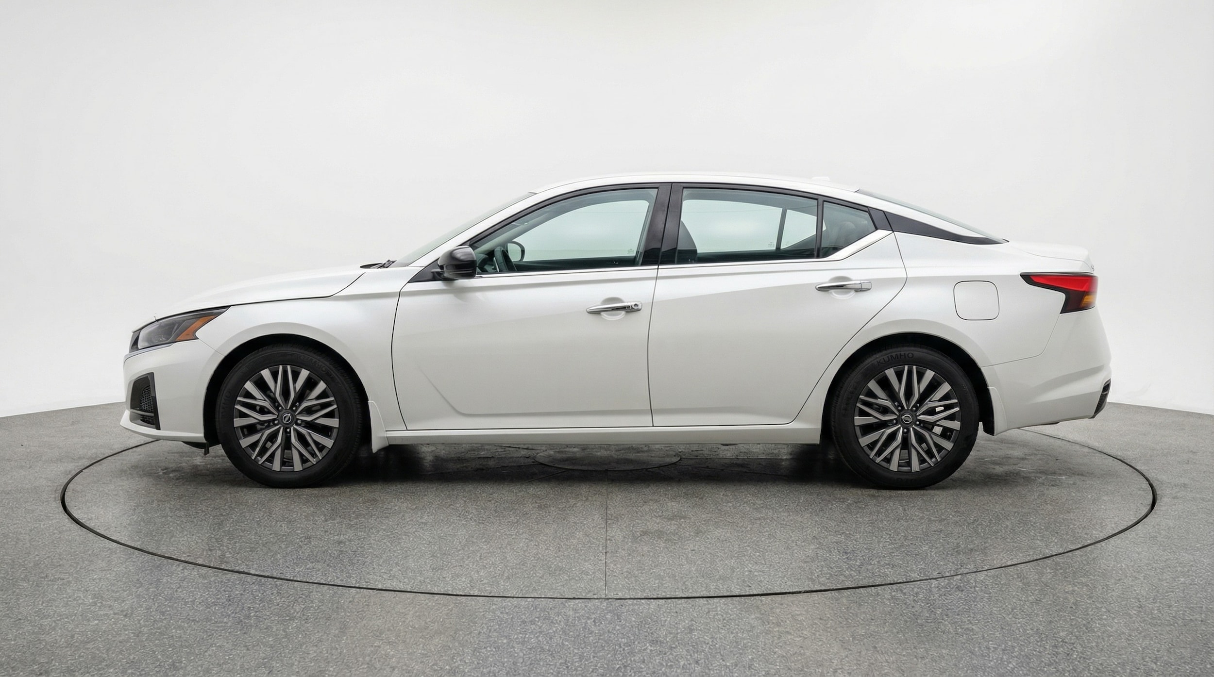 Thumbnail: 2025 Nissan Altima - 4