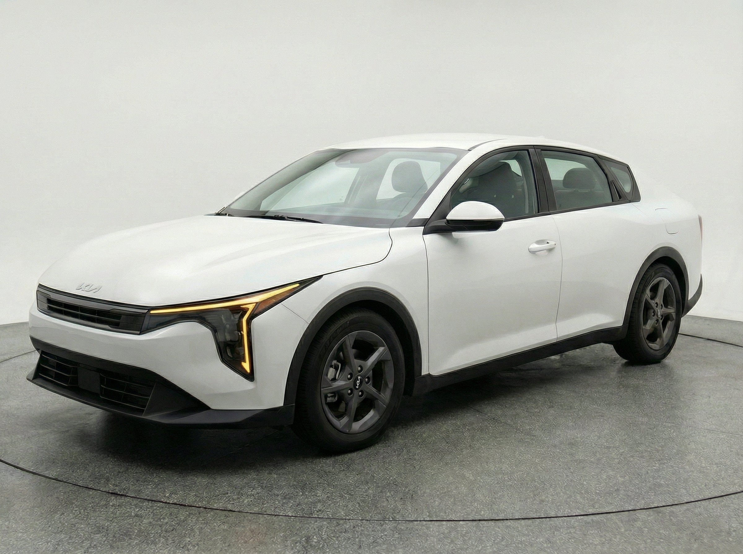 Thumbnail: 2025 Kia K4 - 3