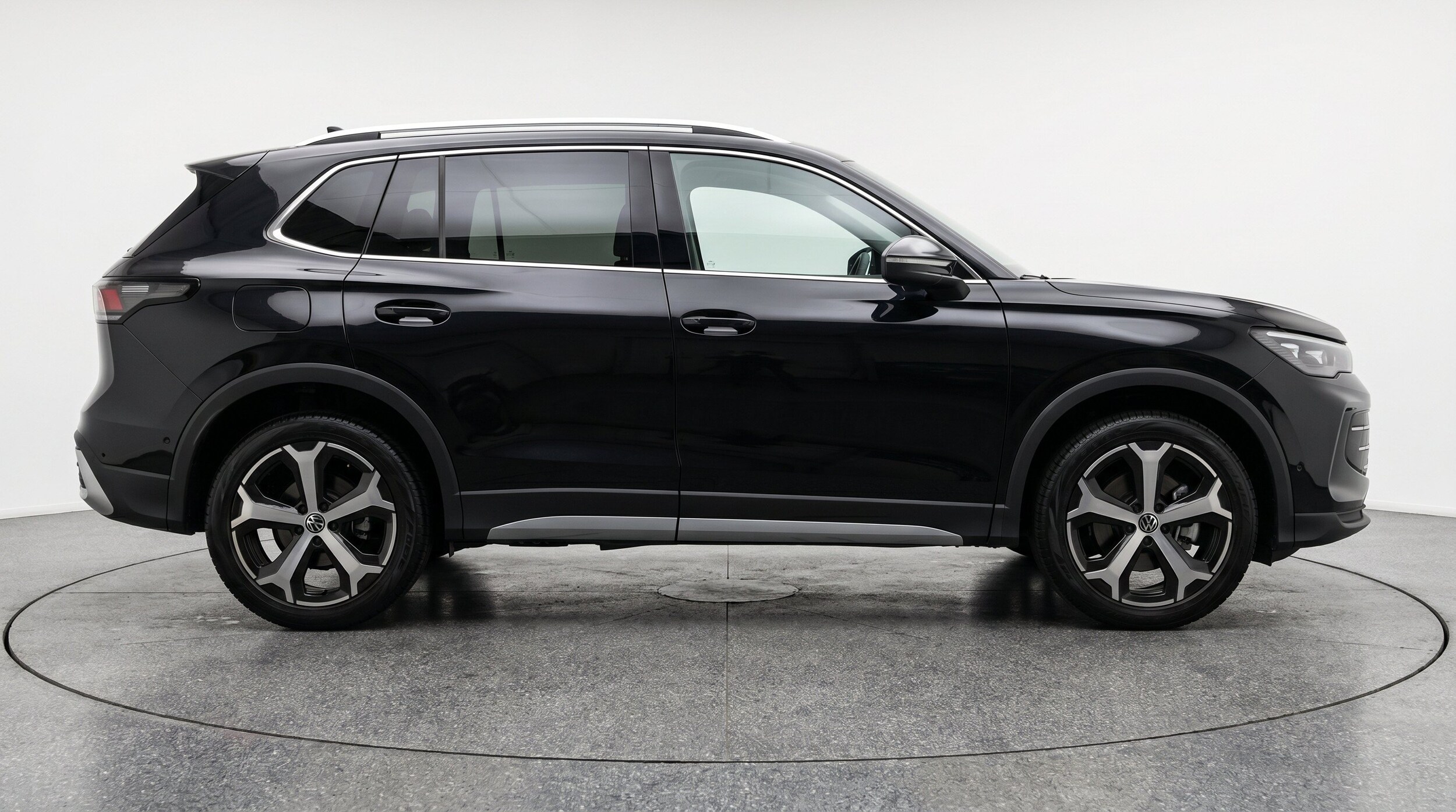 Thumbnail: 2026 Volkswagen Tiguan - 11