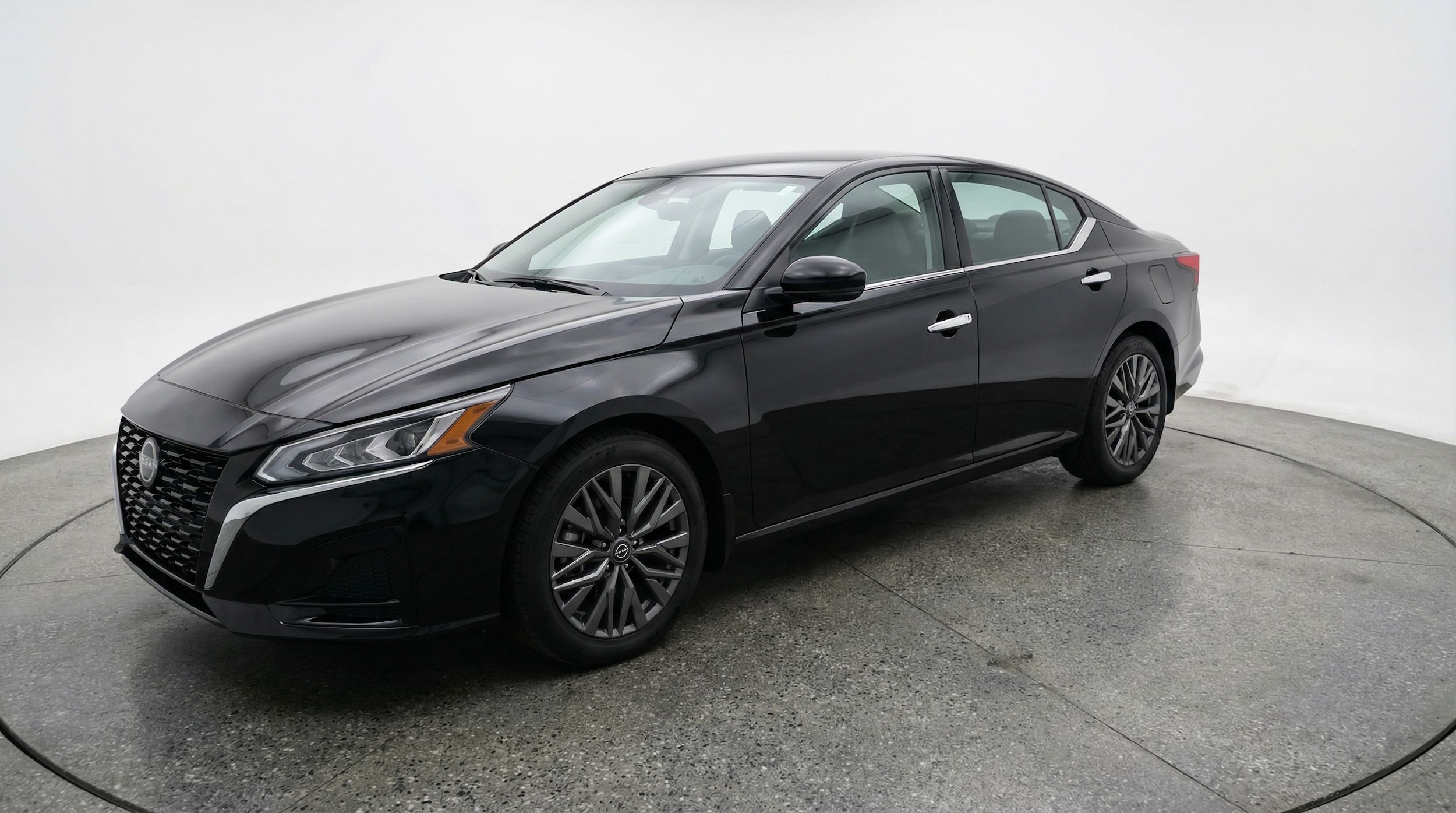 Thumbnail: 2025 Nissan Altima - 3