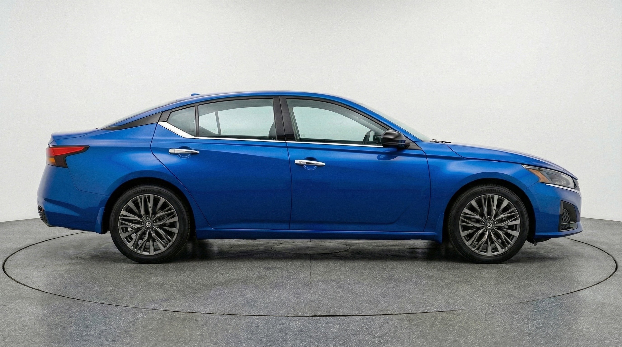 Thumbnail: 2025 Nissan Altima - 11