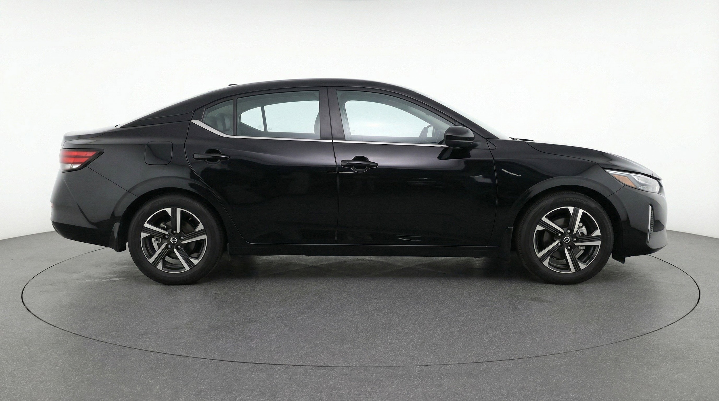 Thumbnail: 2025 Nissan Sentra - 11