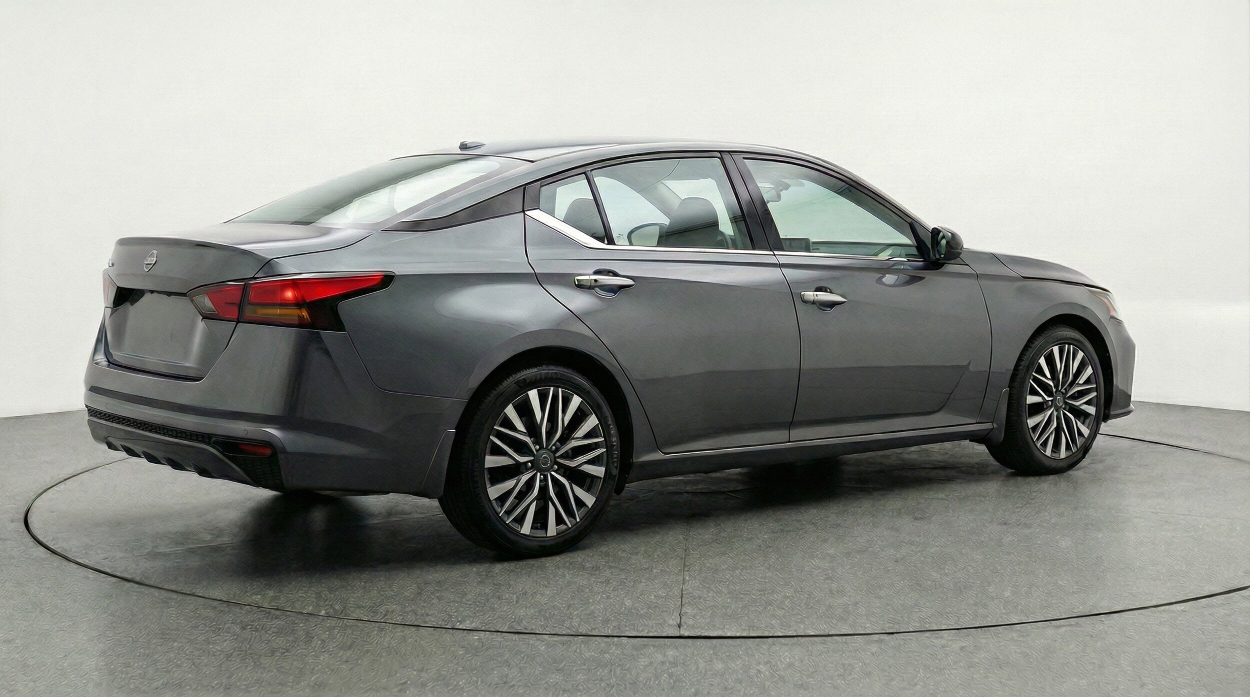 Thumbnail: 2025 Nissan Altima - 9