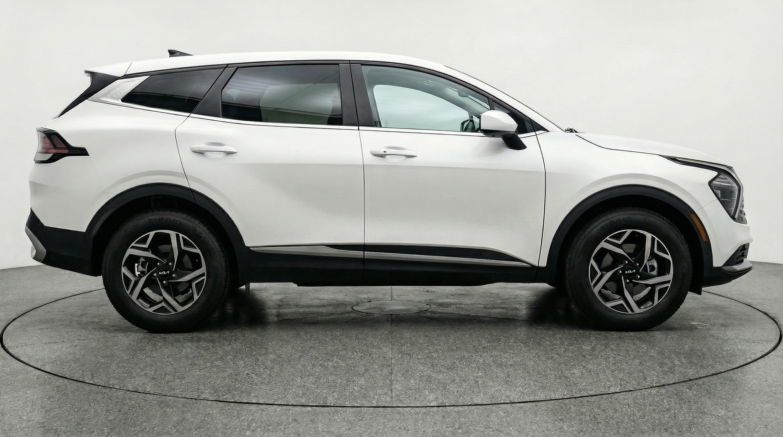 Thumbnail: 2025 Kia Sportage - 8