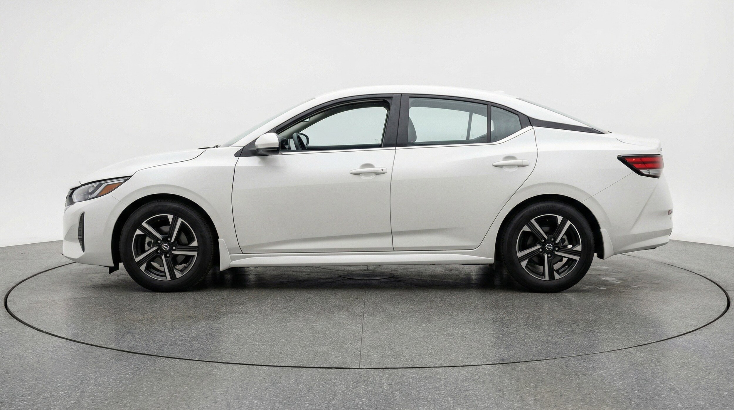 Thumbnail: 2025 Nissan Sentra - 5