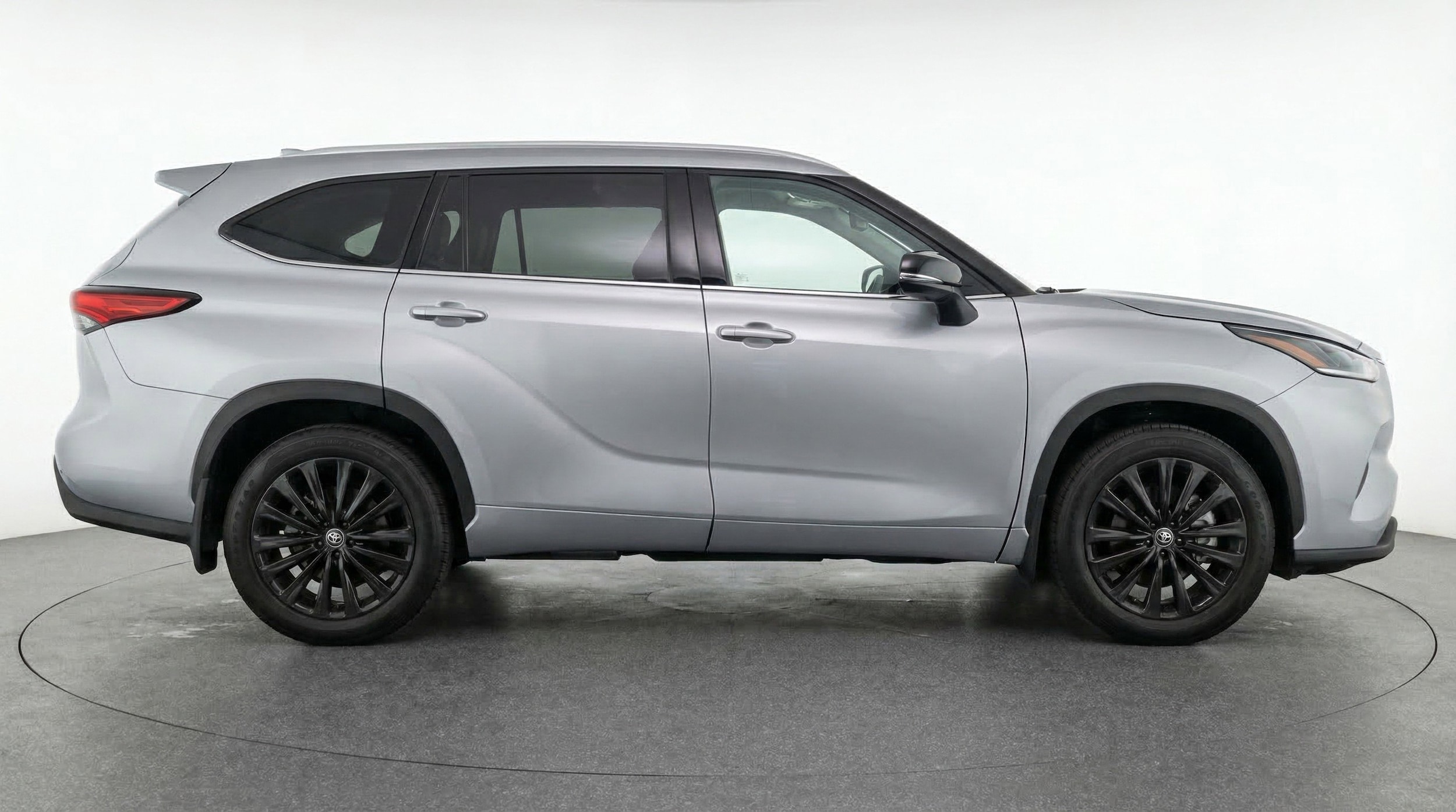 Thumbnail: 2025 Toyota Highlander - 11