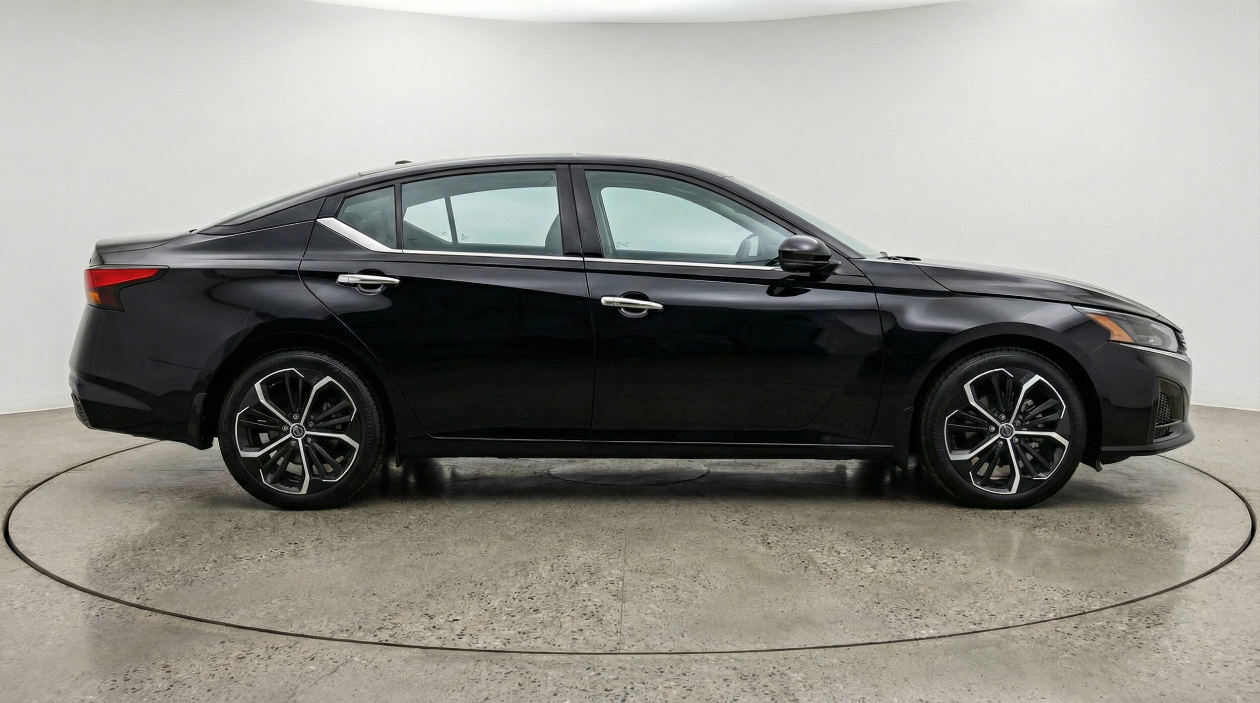 Thumbnail: 2025 Nissan Altima - 8