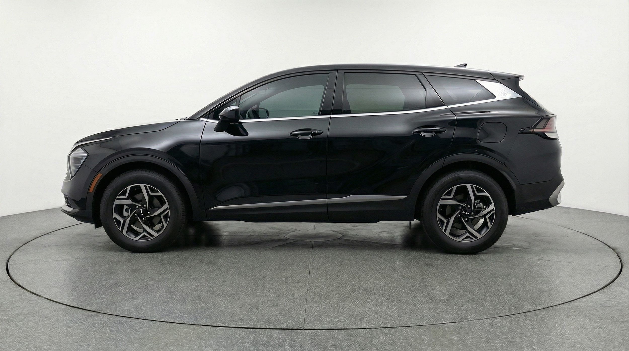 Thumbnail: 2025 Kia Sportage - 4