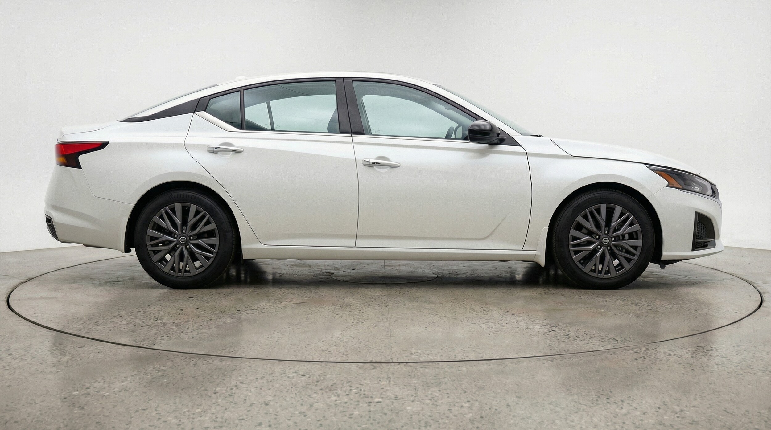 Thumbnail: 2025 Nissan Altima - 8