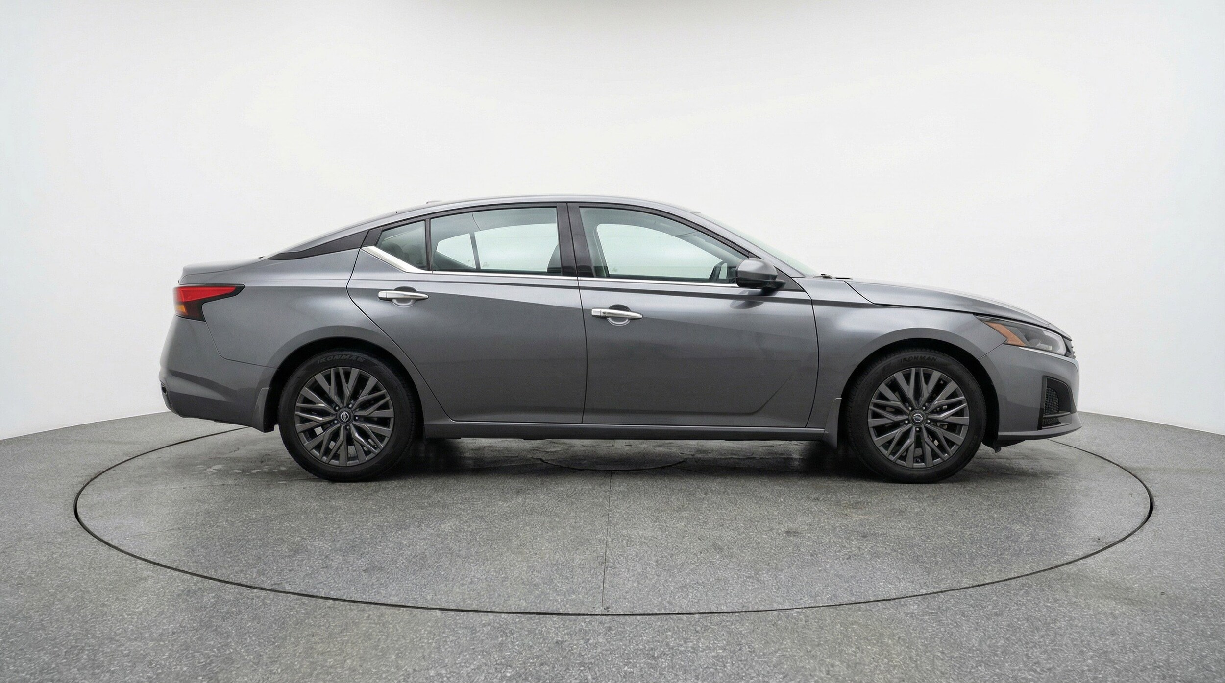 Thumbnail: 2025 Nissan Altima - 11