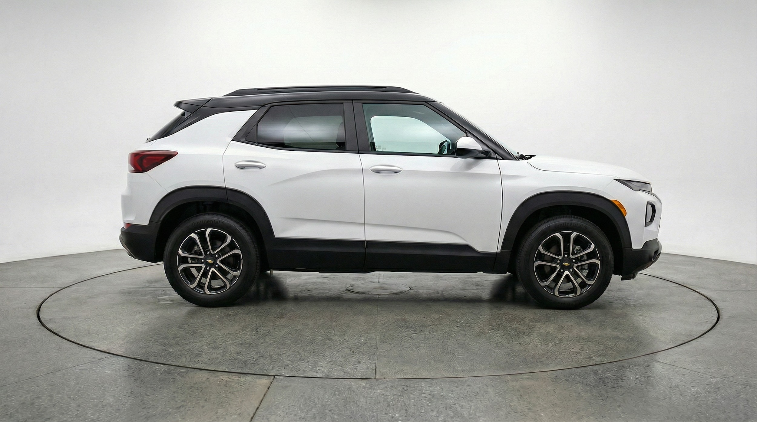 Thumbnail: 2025 Chevrolet TrailBlazer - 8