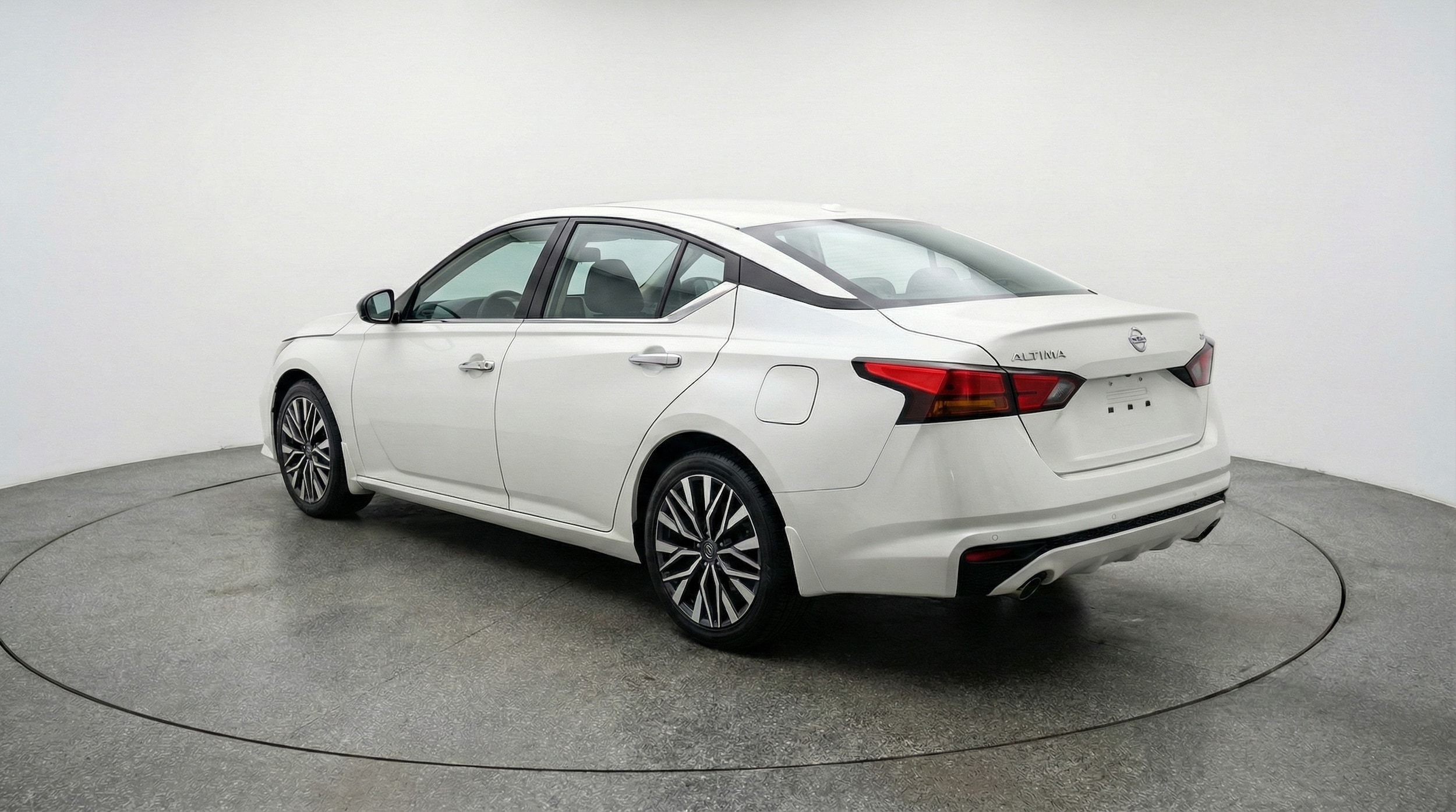 Thumbnail: 2025 Nissan Altima - 5