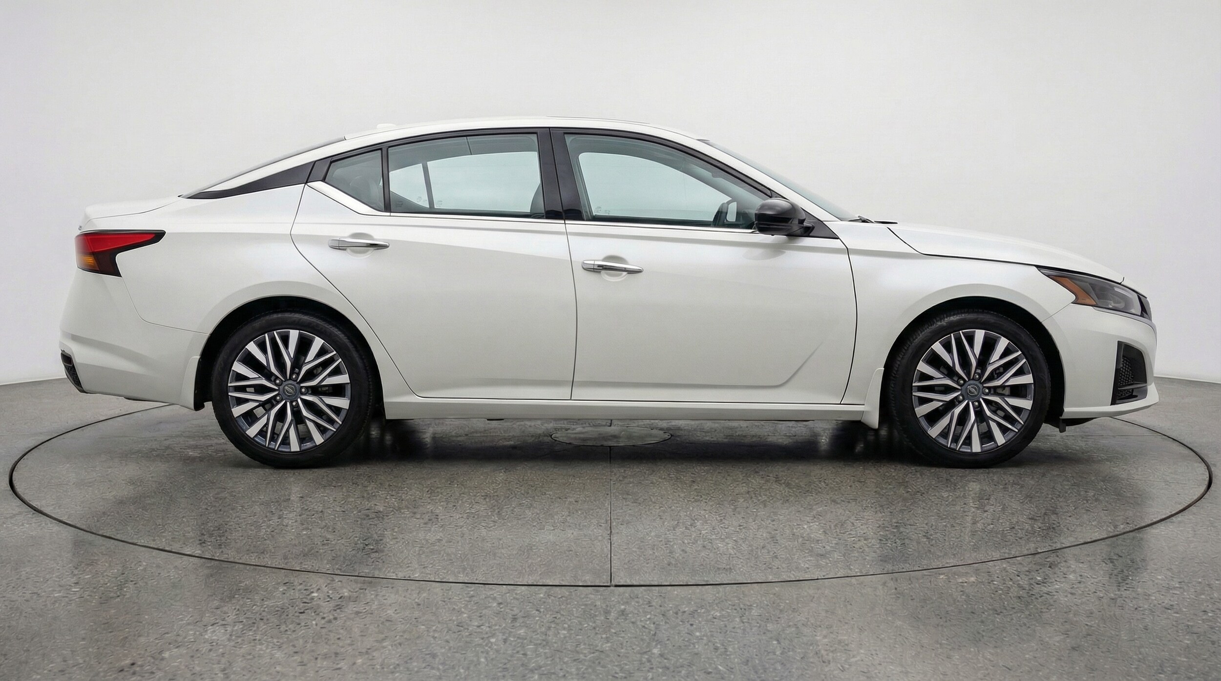 Thumbnail: 2025 Nissan Altima - 8