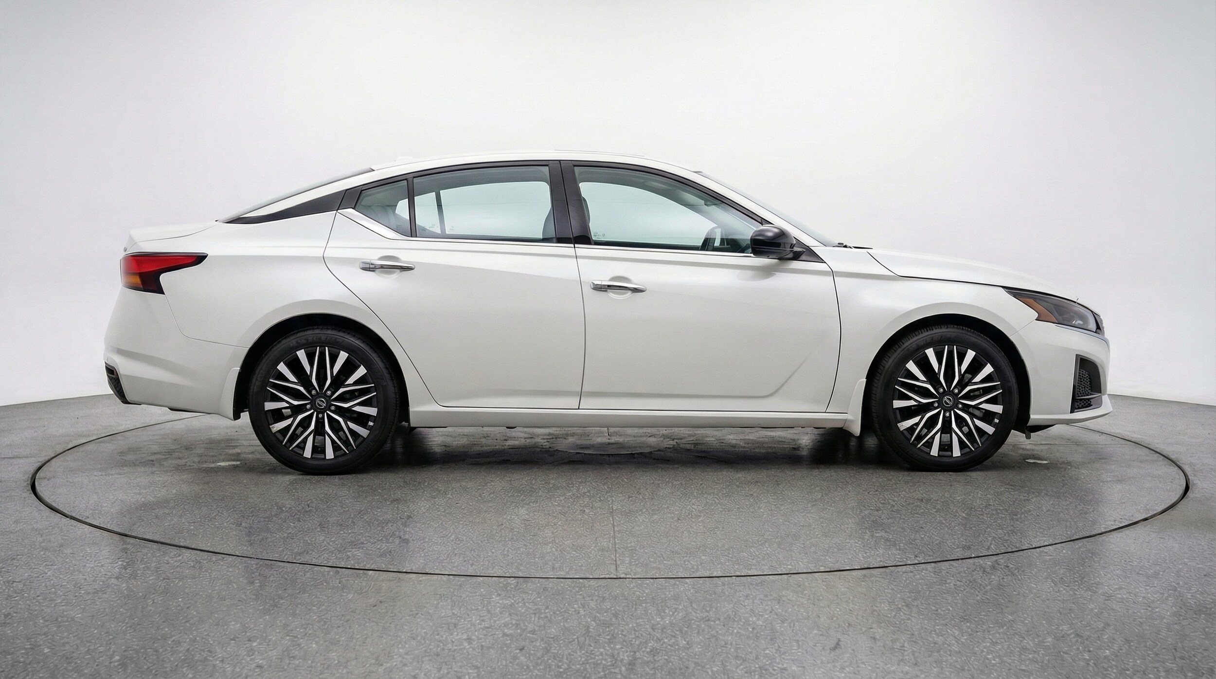 Thumbnail: 2025 Nissan Altima - 8