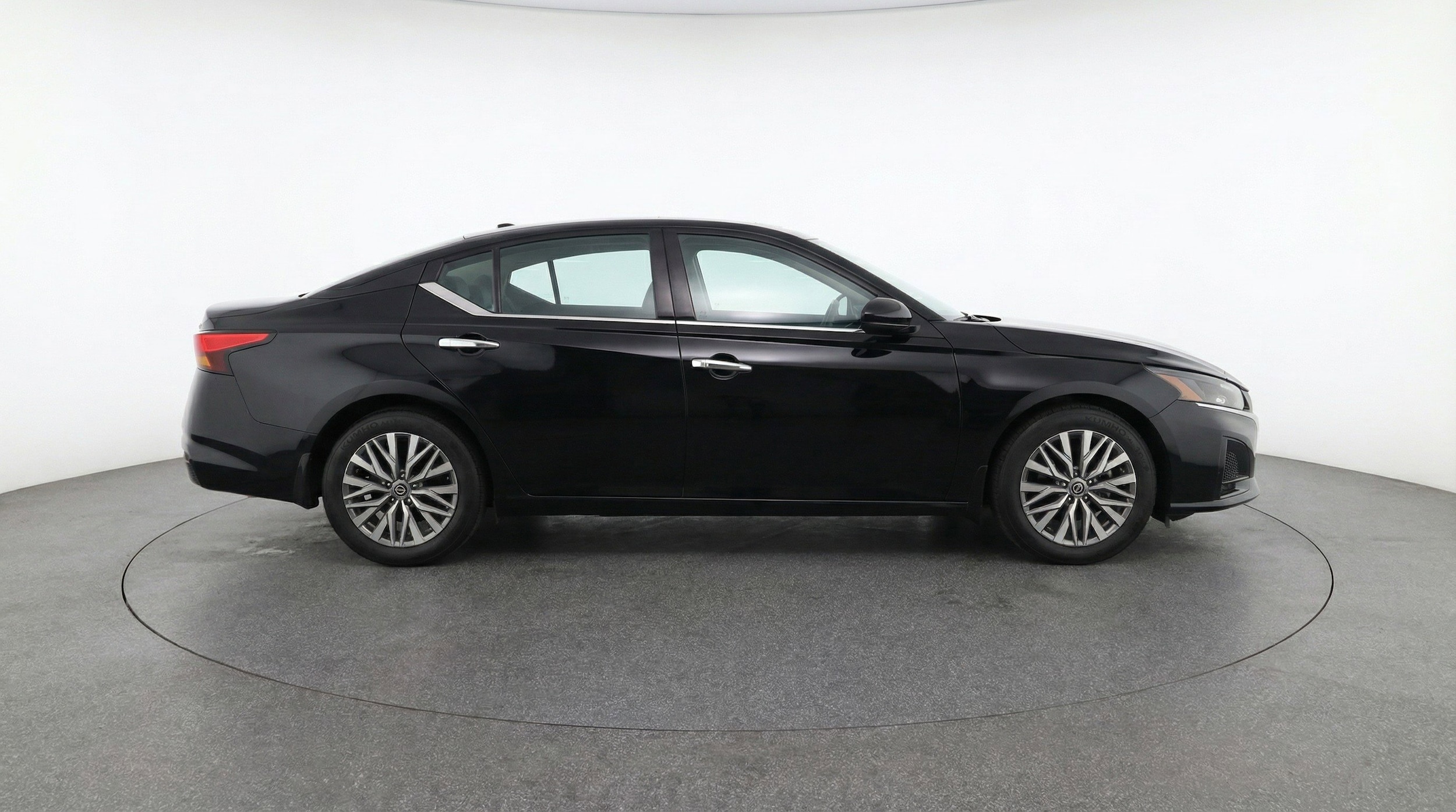 Thumbnail: 2025 Nissan Altima - 11