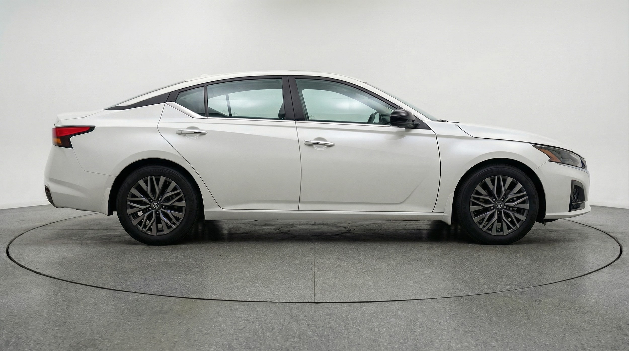 Thumbnail: 2025 Nissan Altima - 8