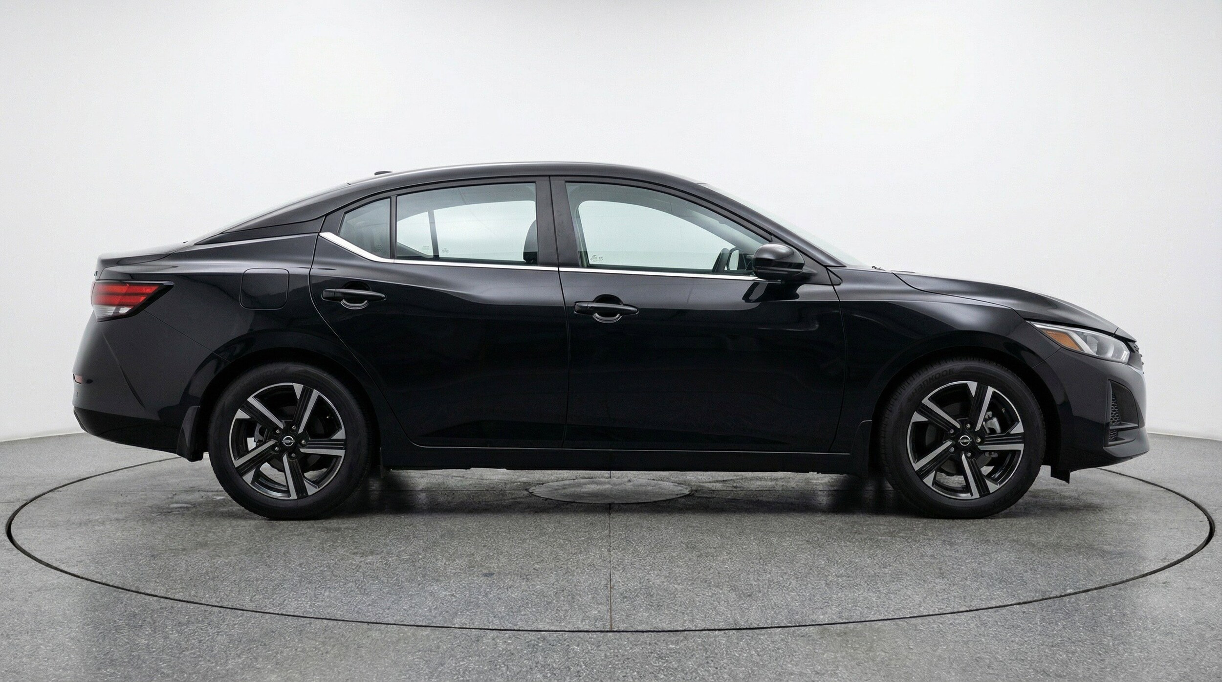 Thumbnail: 2025 Nissan Sentra - 11