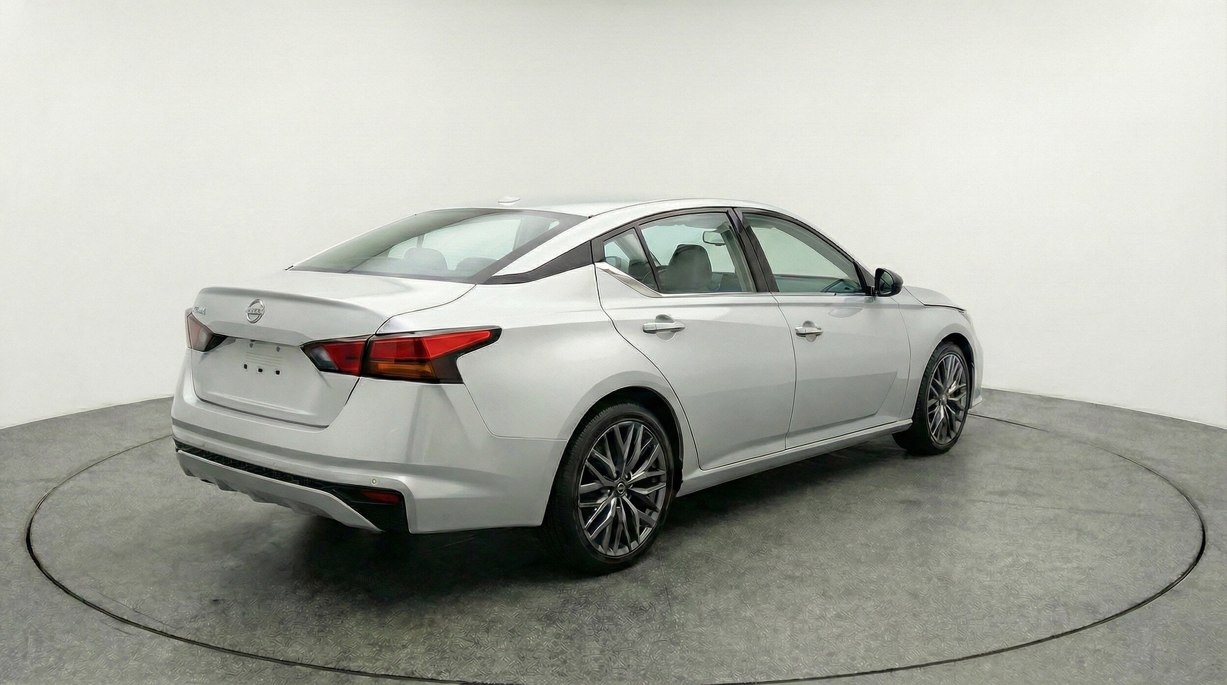 Thumbnail: 2025 Nissan Altima - 9