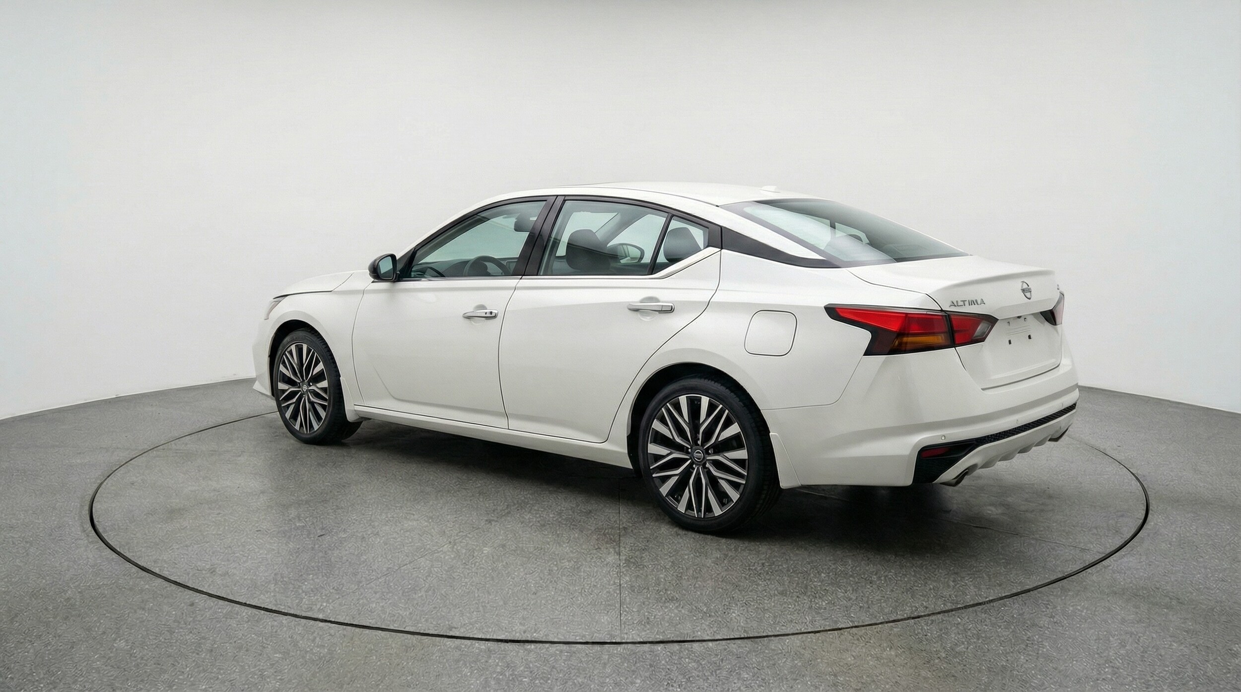 Thumbnail: 2025 Nissan Altima - 5