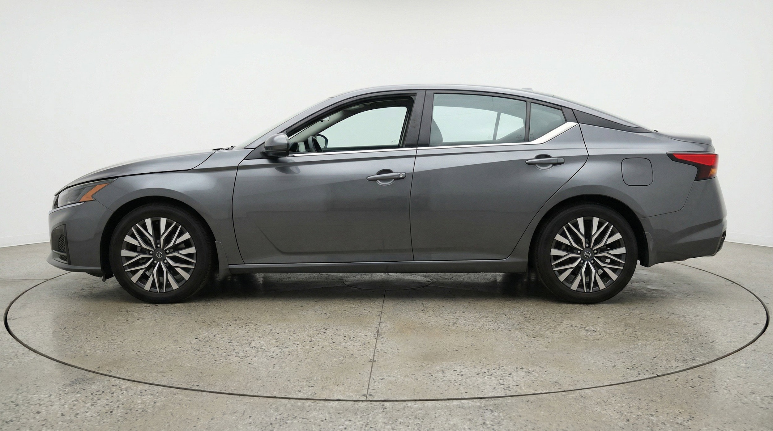 Thumbnail: 2025 Nissan Altima - 5