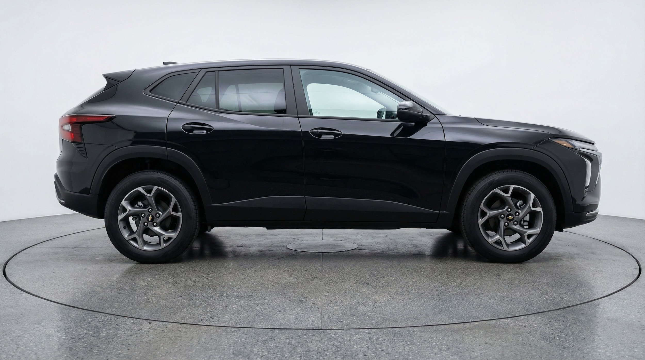 Thumbnail: 2025 Chevrolet Trax - 8