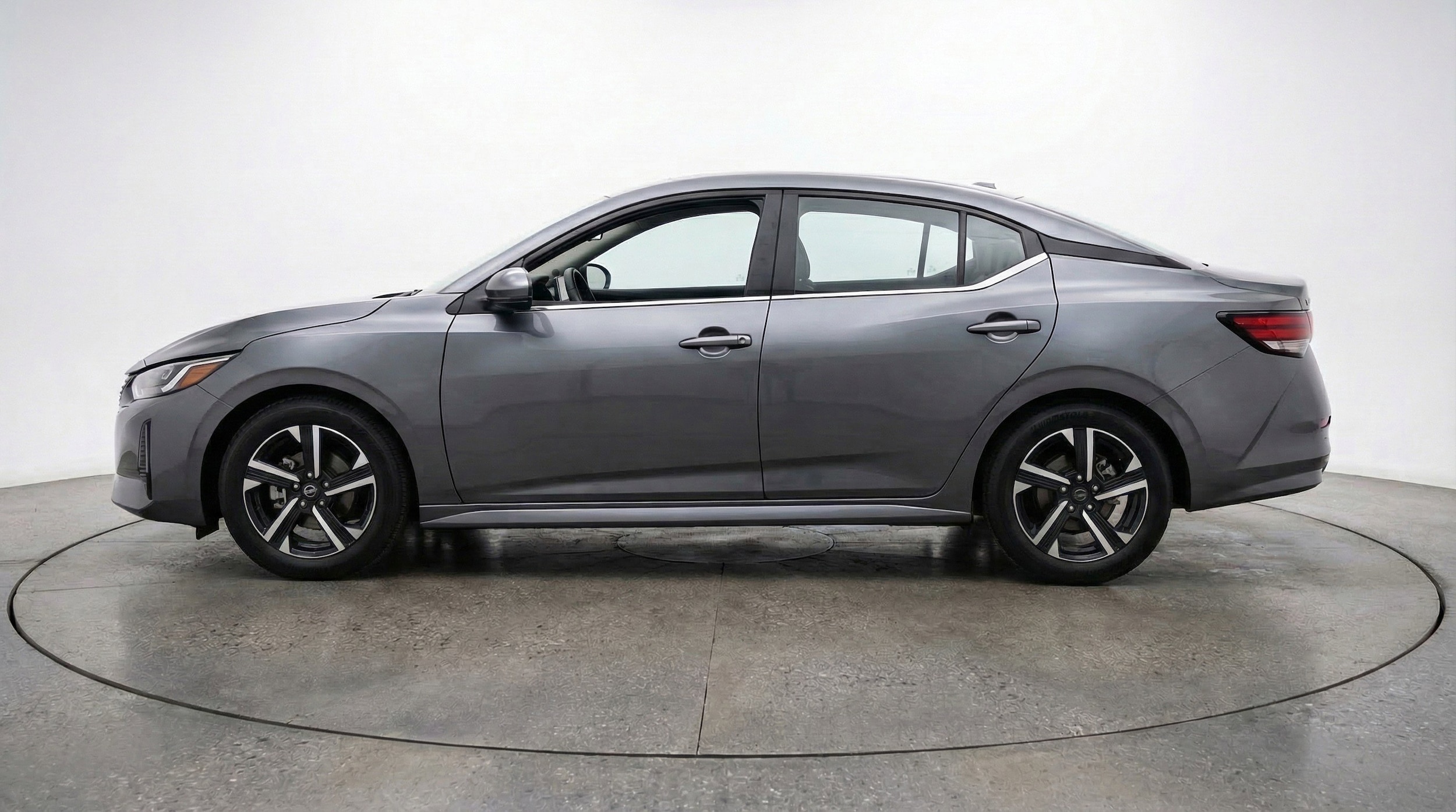Thumbnail: 2025 Nissan Sentra - 5